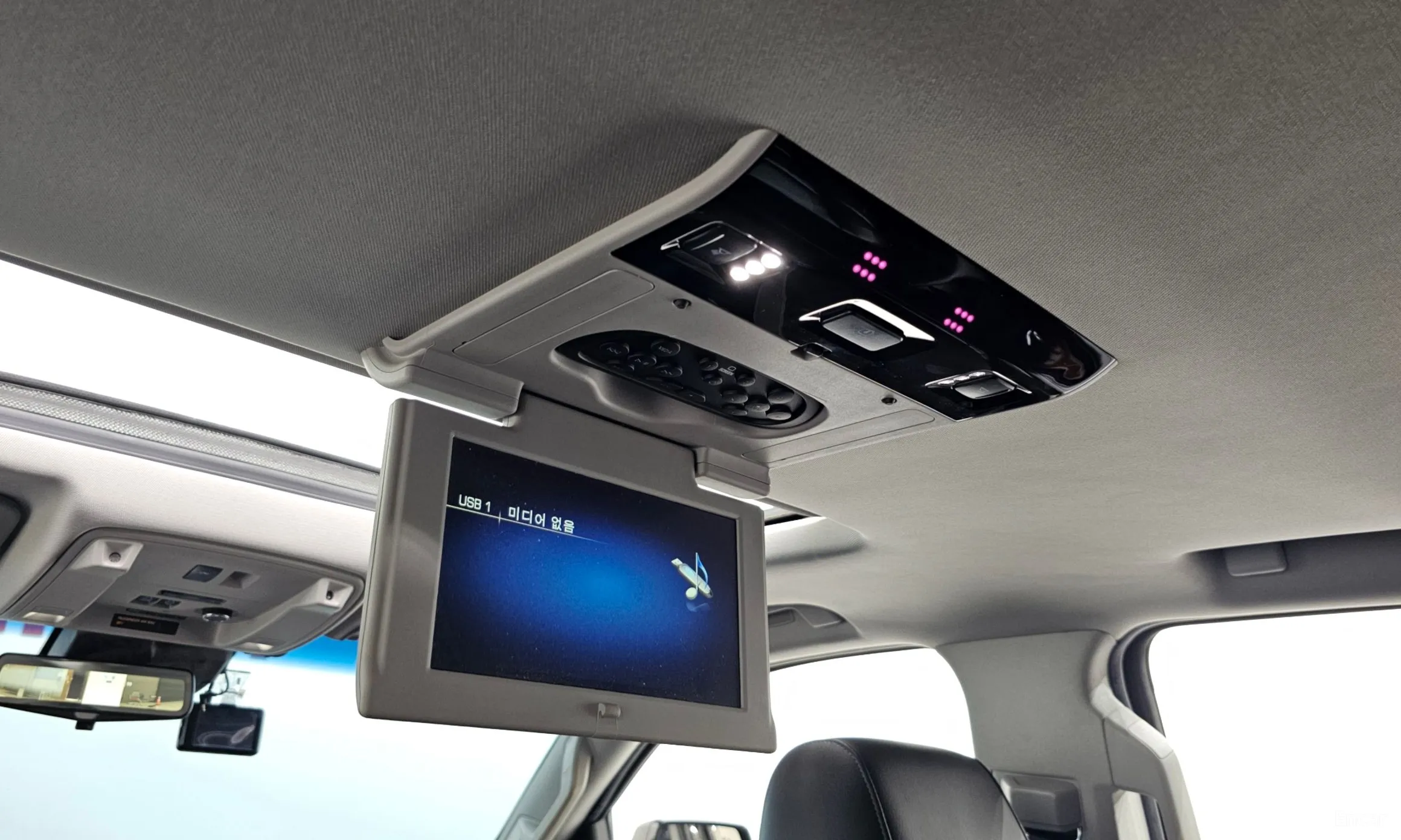 Cadillac Escalade превью 18