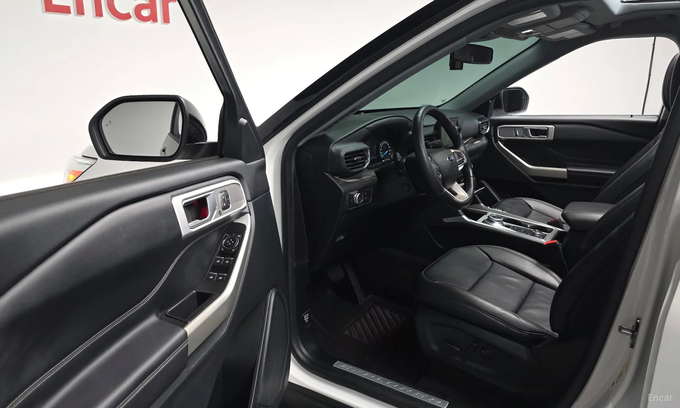 Ford Explorer 6th Generation превью 10