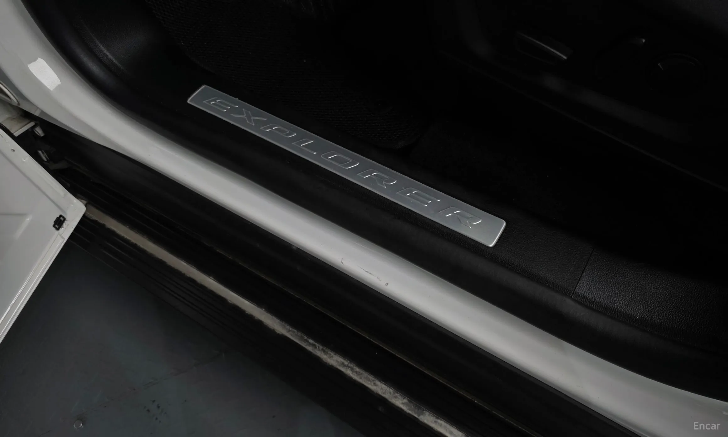 Ford Explorer 6th Generation превью 17