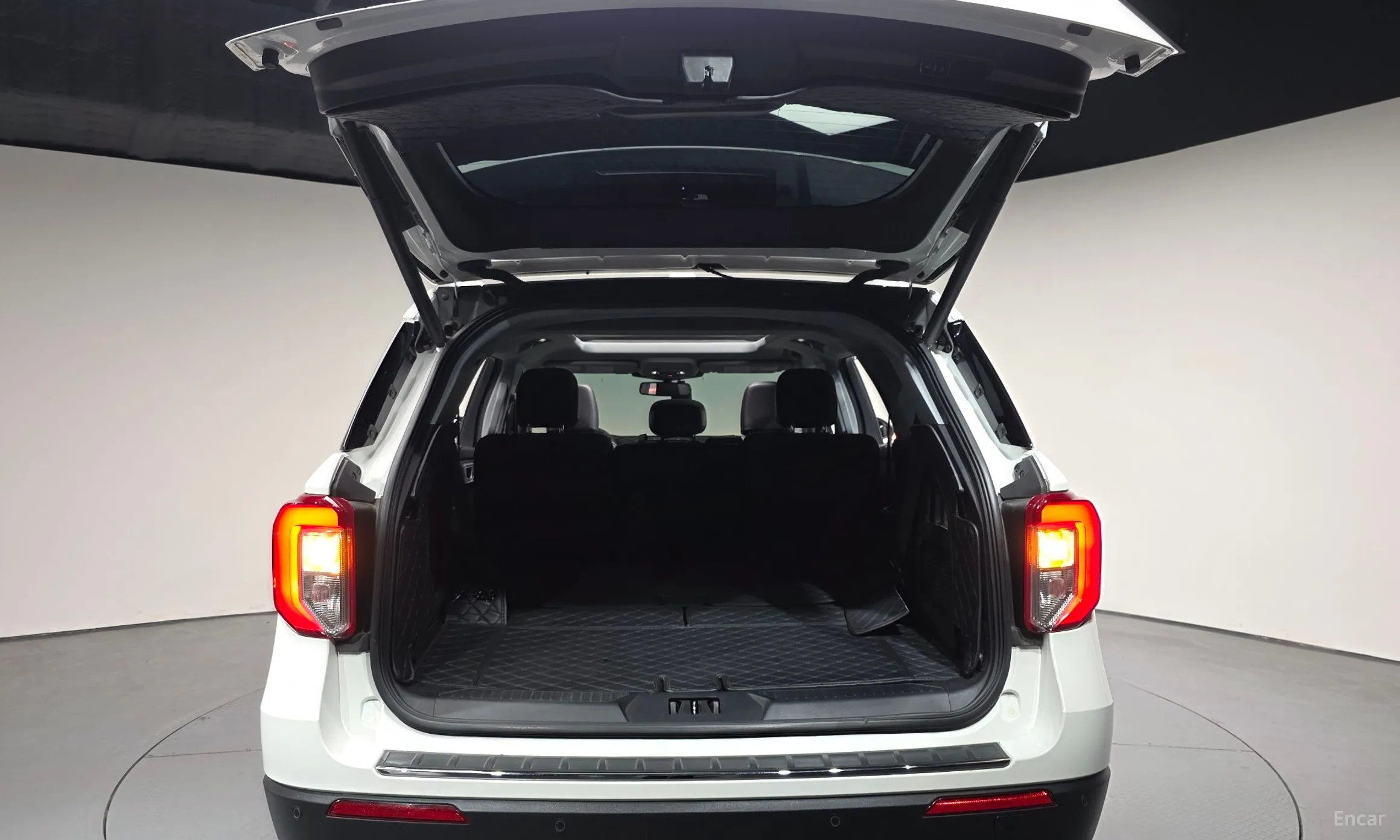 Ford Explorer 6th Generation превью 20