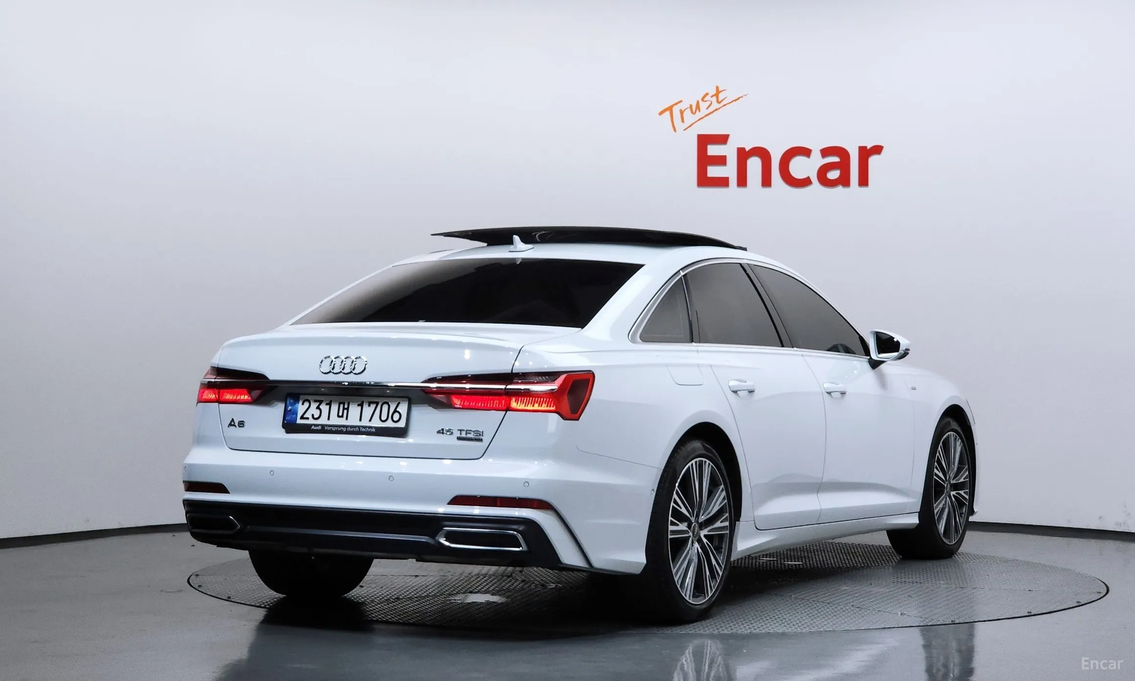 Audi A6 (C8) превью 2