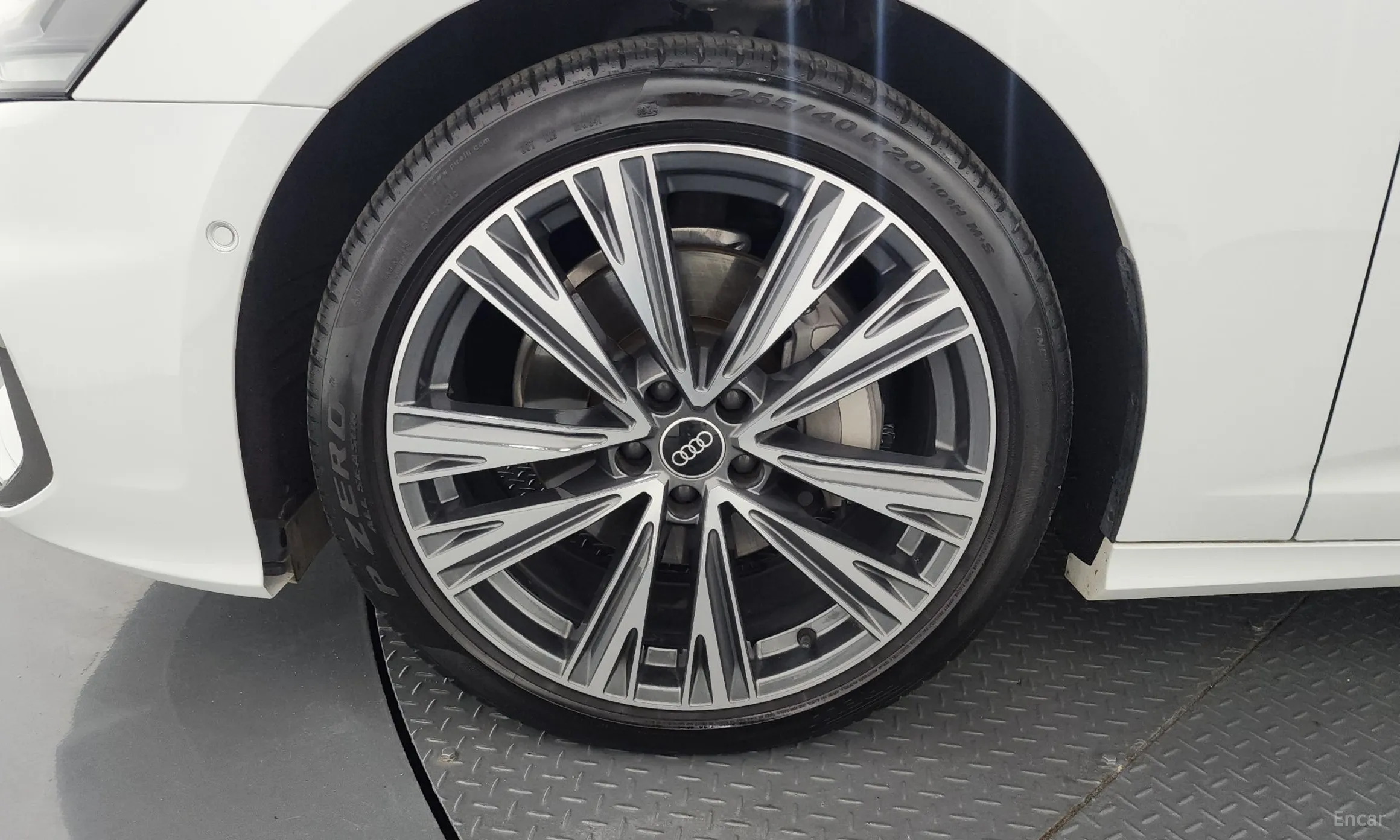 Audi A6 (C8) превью 5