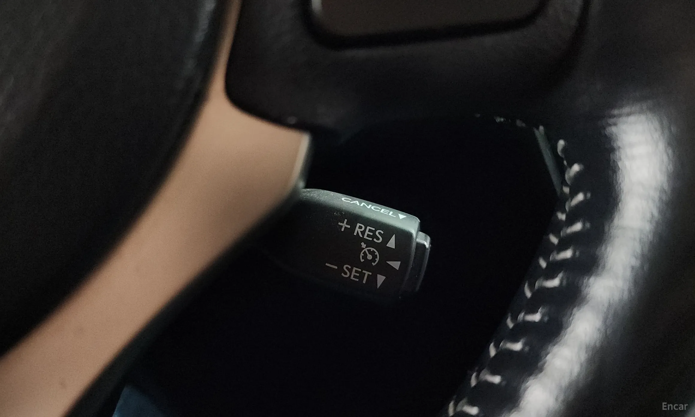 Lexus New IS200t превью 13