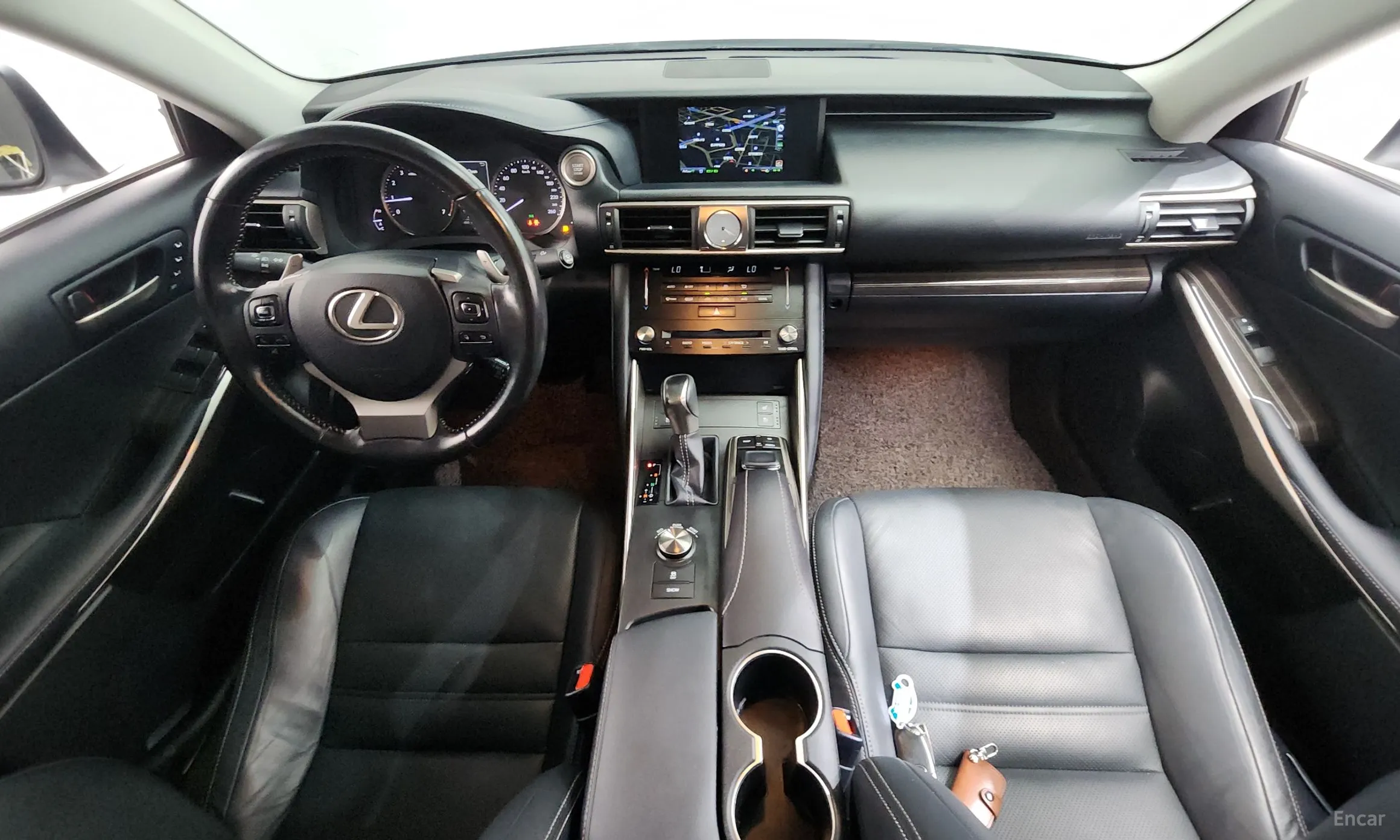 Lexus New IS200t превью 7