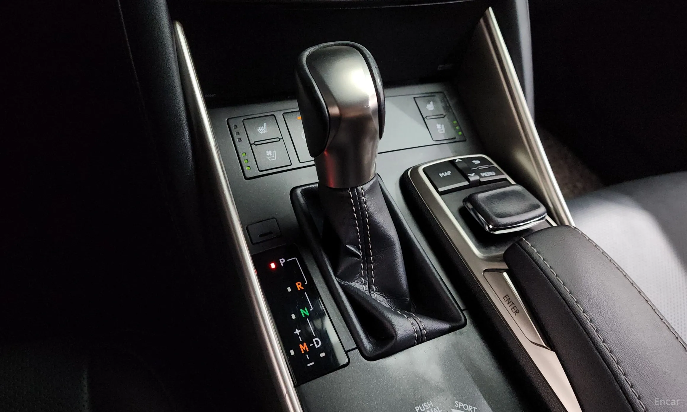 Lexus New IS200t превью 9