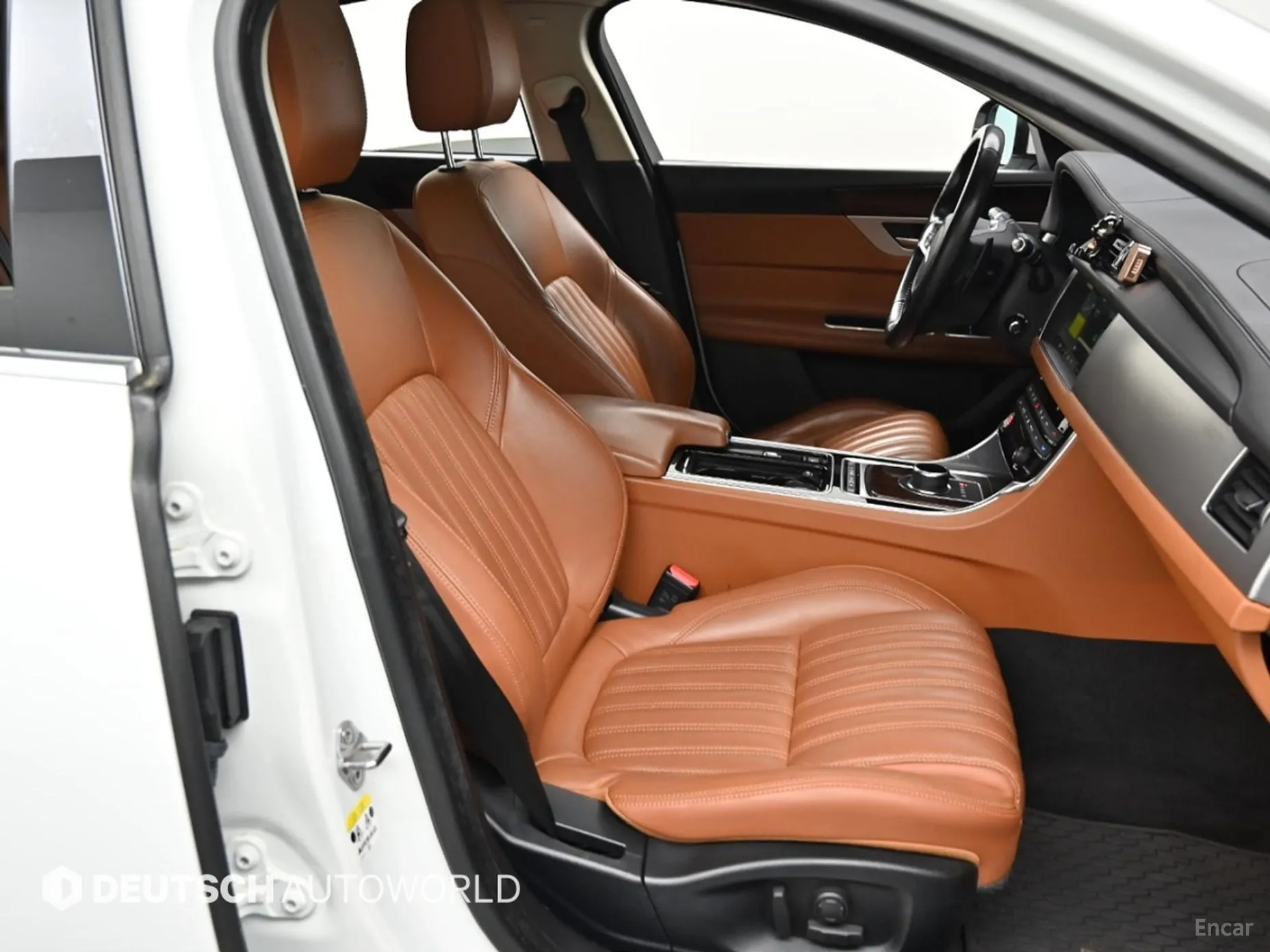 Jaguar XF (x260) превью 10