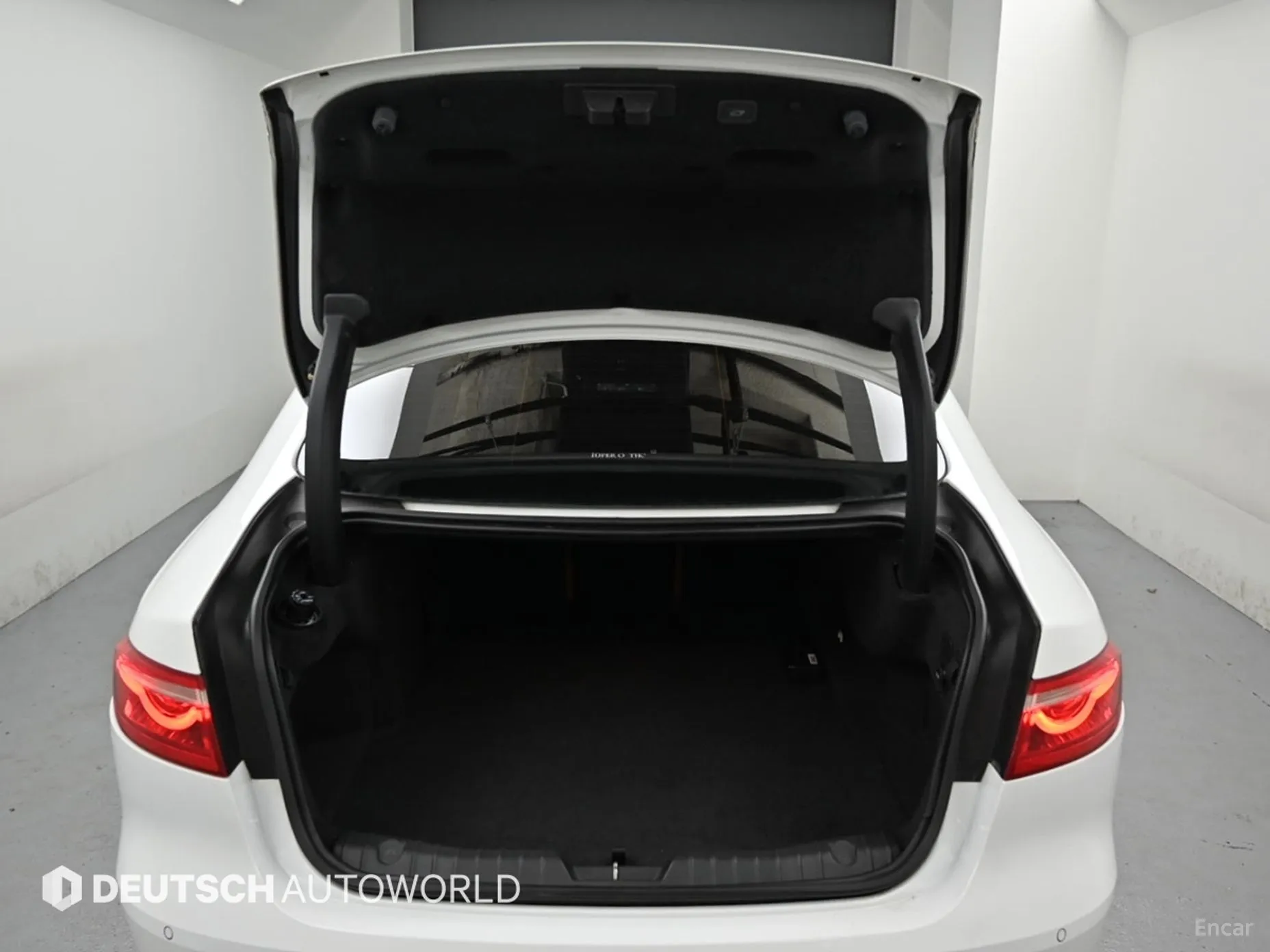 Jaguar XF (x260) превью 19