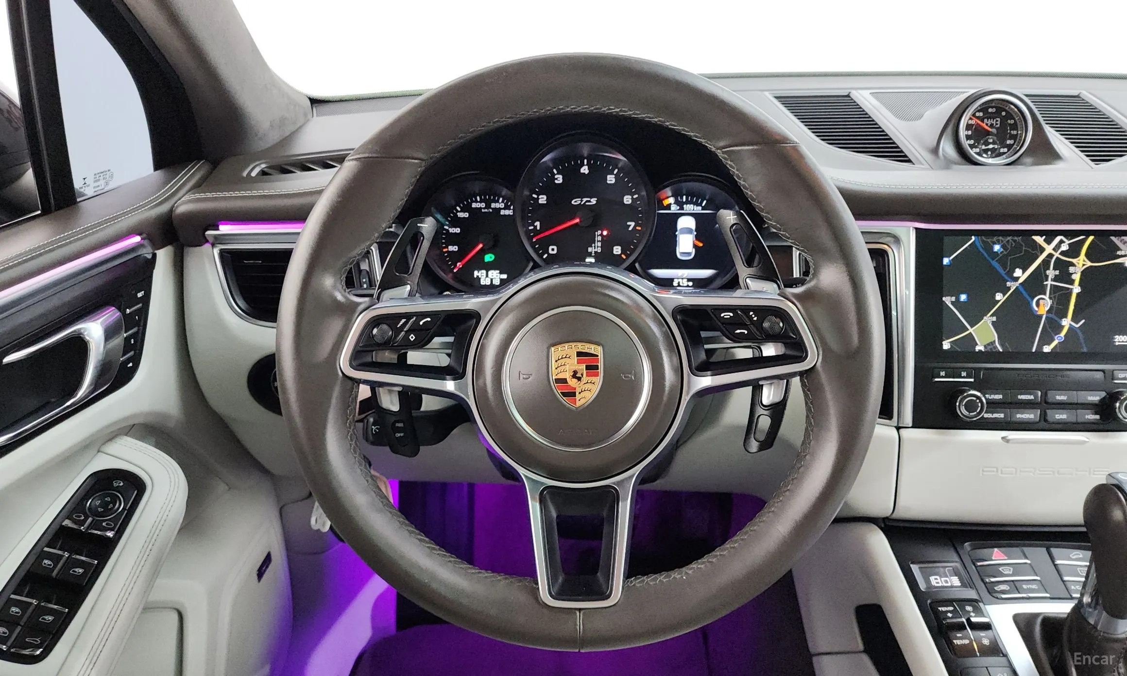 Porsche Macan превью 13