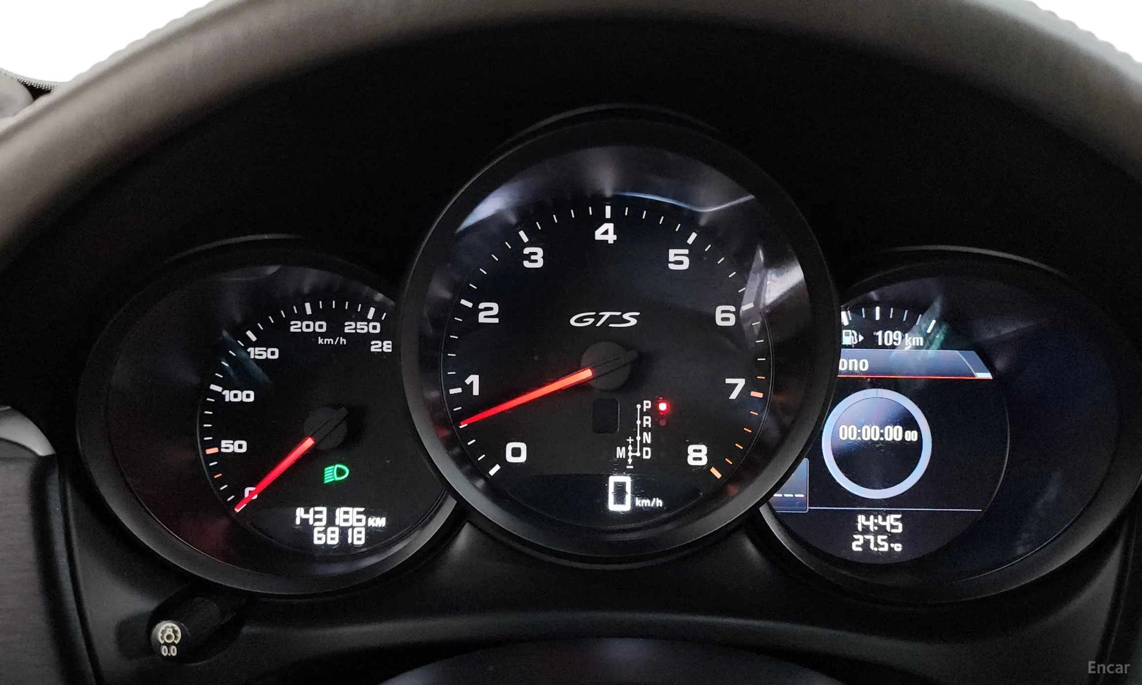 Porsche Macan превью 8