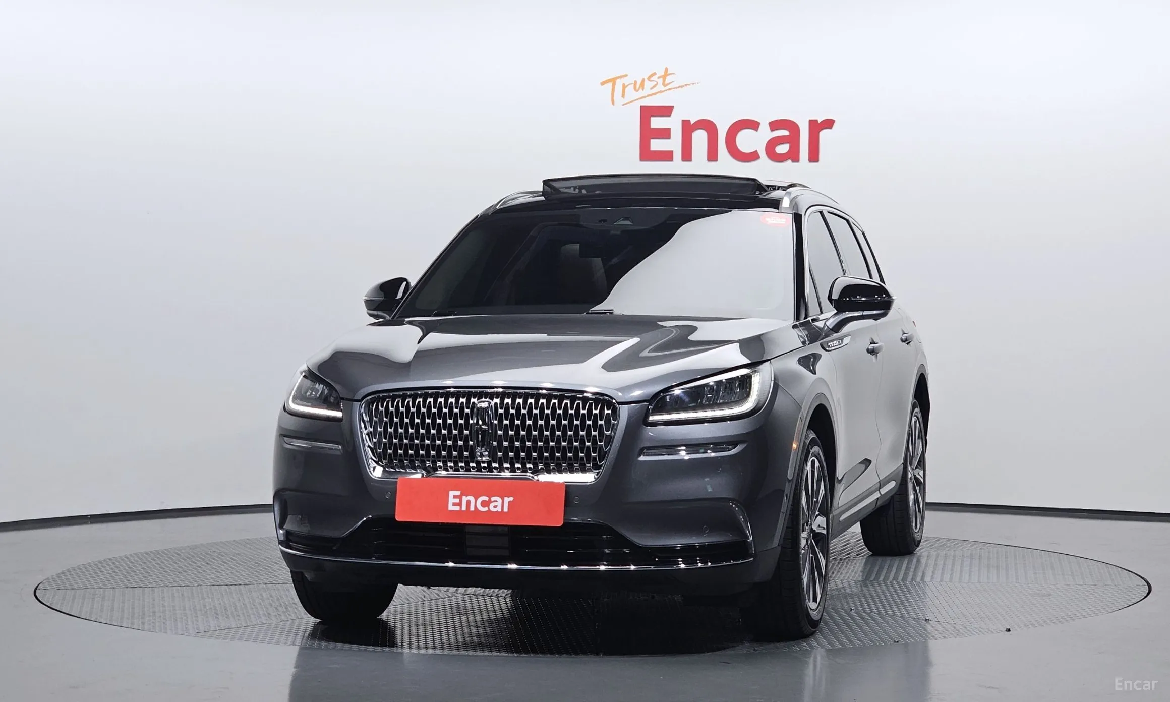 Lincoln Corsair превью 3