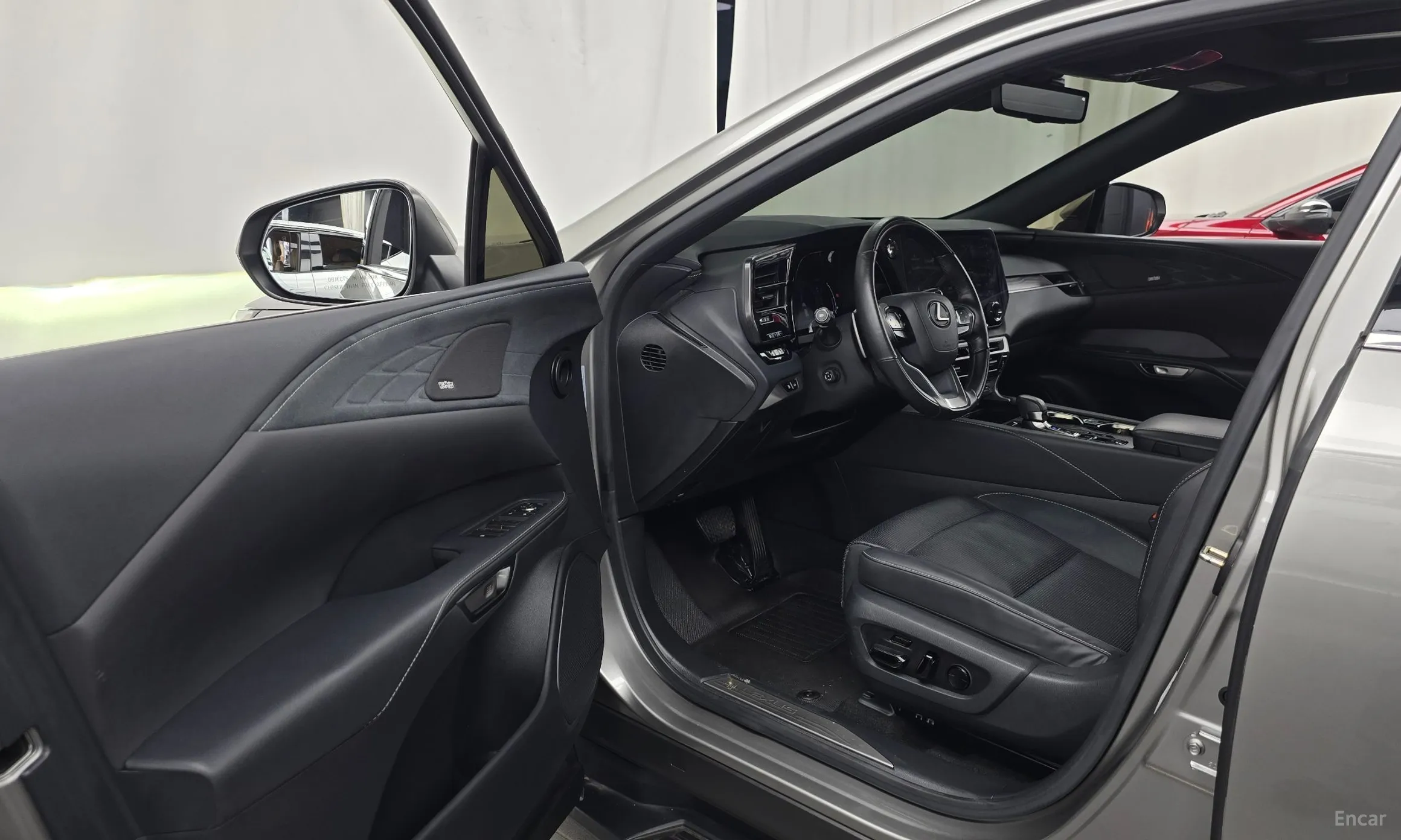 Lexus RX450h + 5th Gen превью 10
