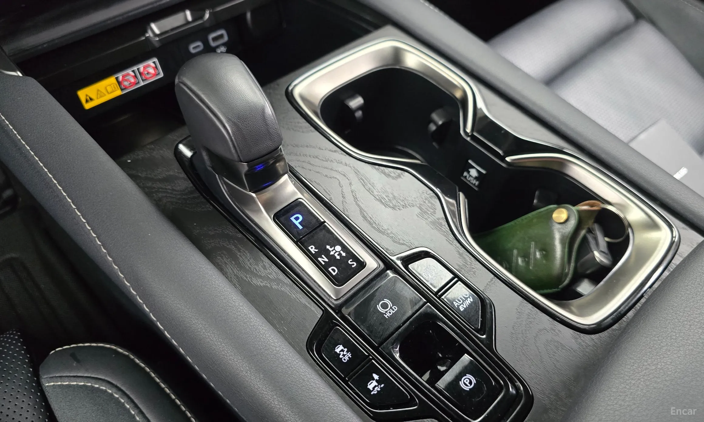 Lexus RX450h + 5th Gen превью 9
