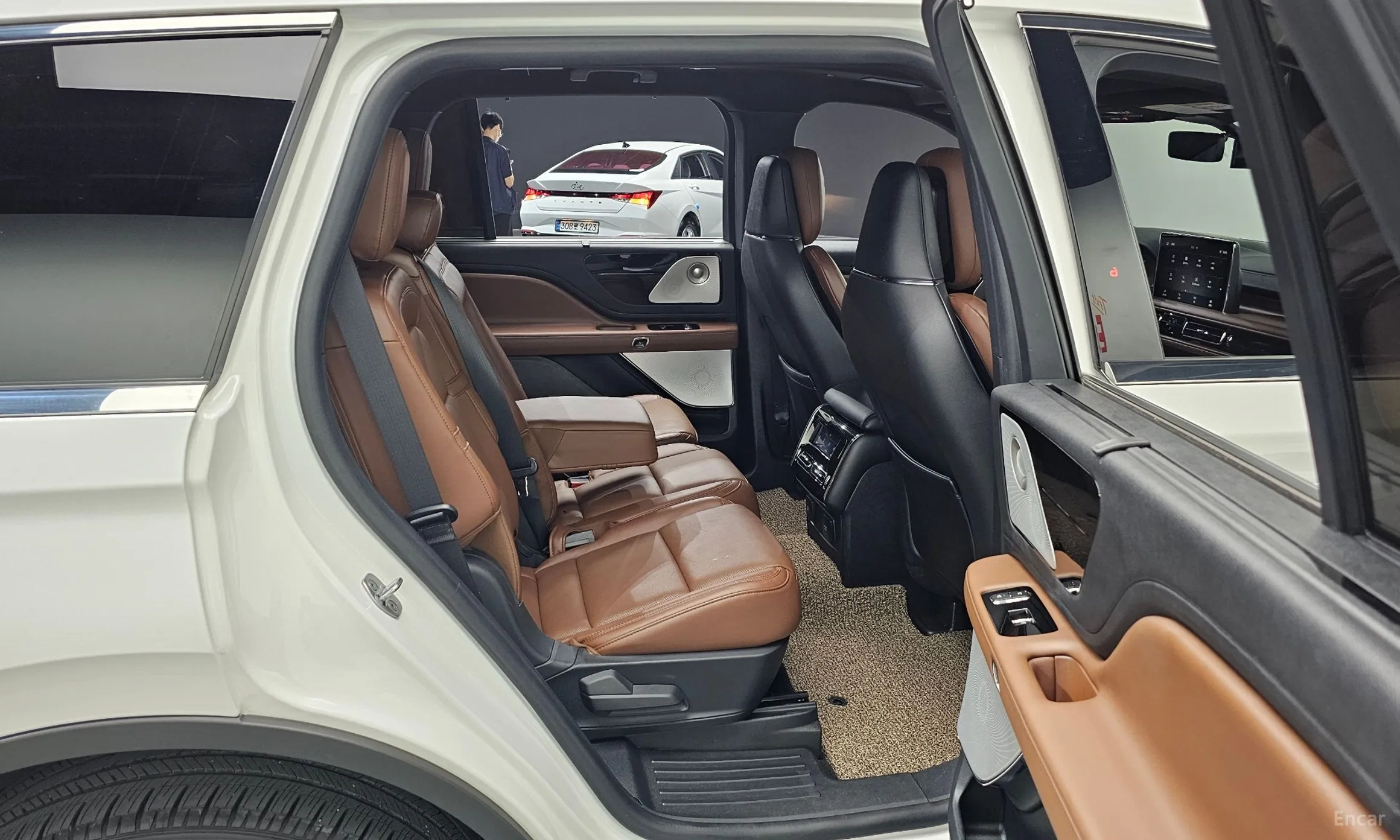 Lincoln Aviator 2nd Generation превью 12