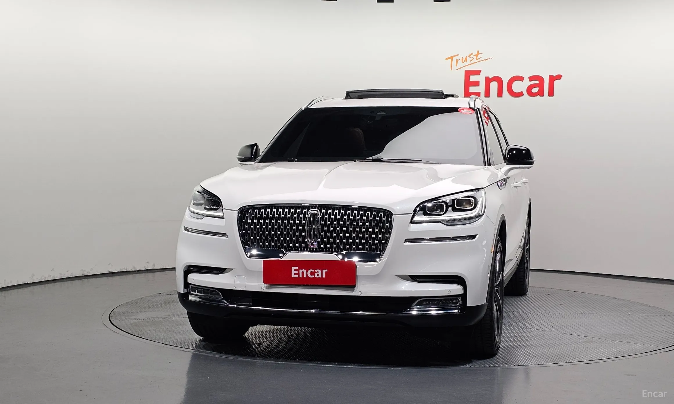 Lincoln Aviator 2nd Generation превью 3
