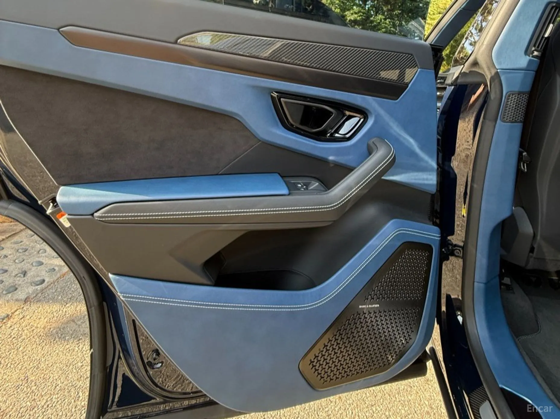 Lamborghini Urus превью 10