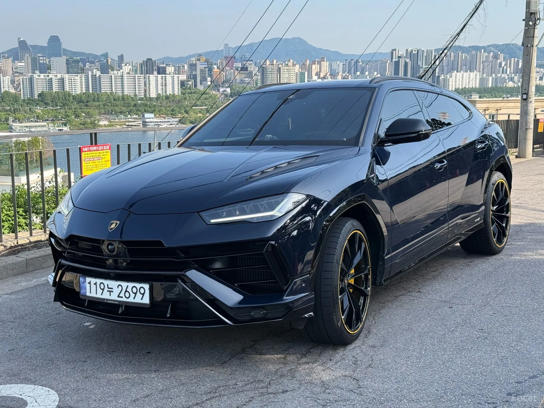 Lamborghini Urus превью 4
