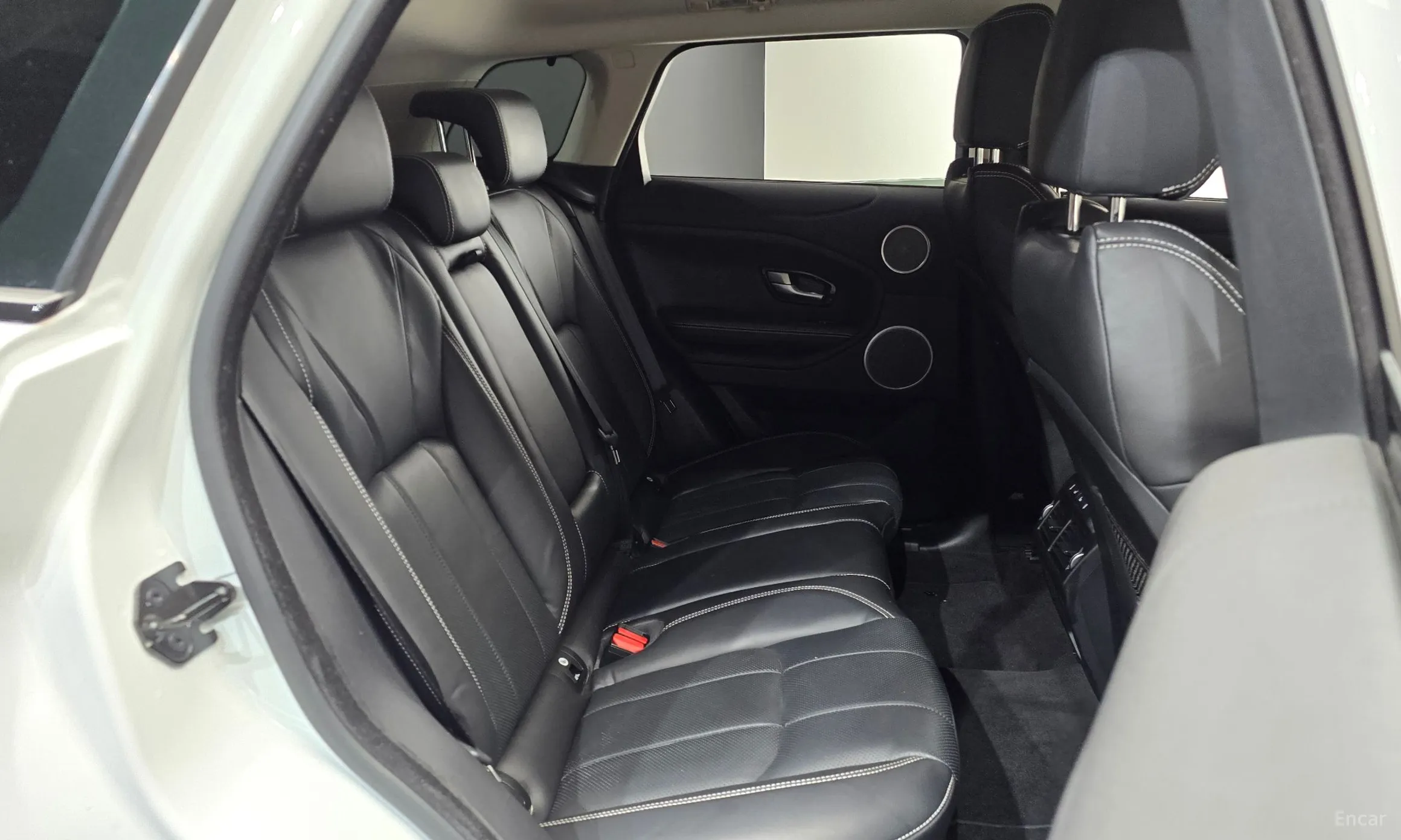 Land Rover Range Rover Evoque превью 11
