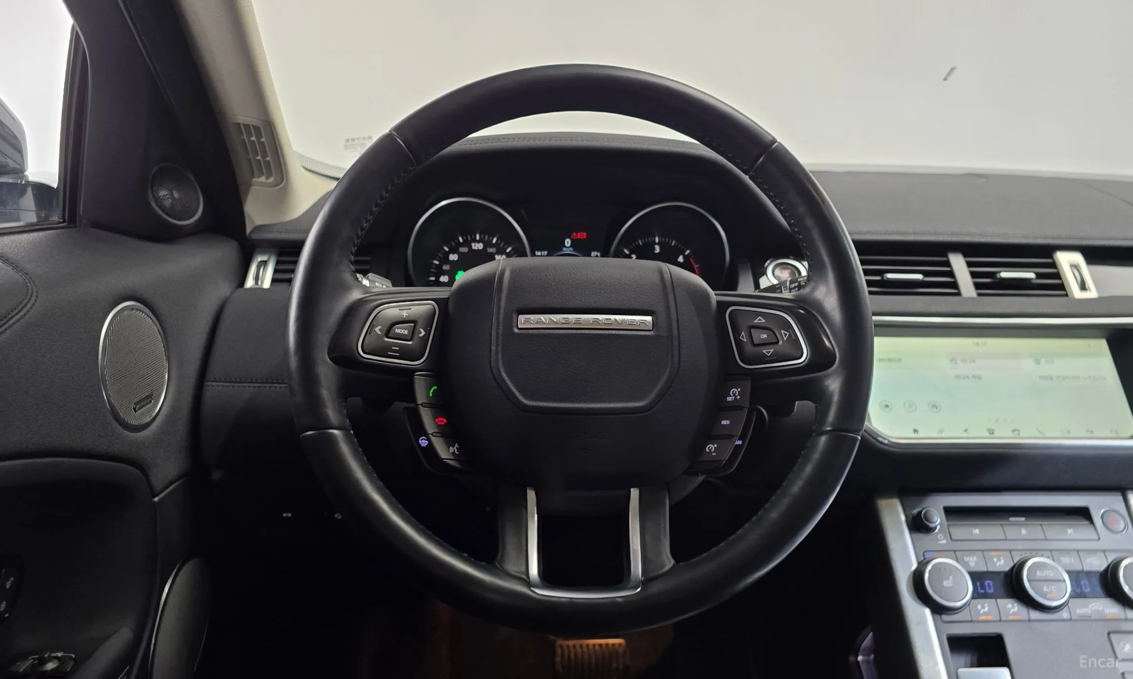 Land Rover Range Rover Evoque превью 14