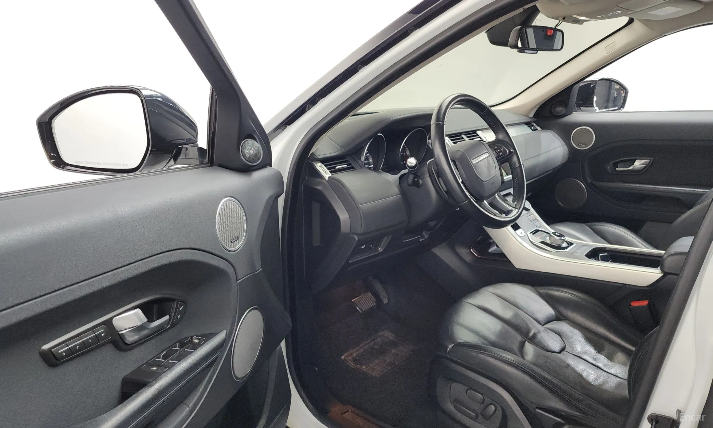 Land Rover Range Rover Evoque превью 10
