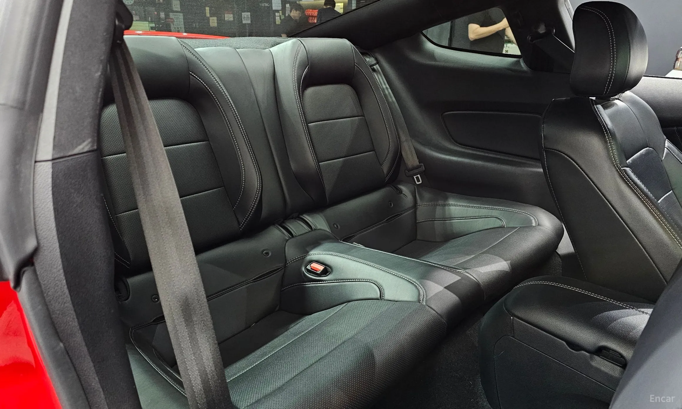 Ford Mustang превью 12