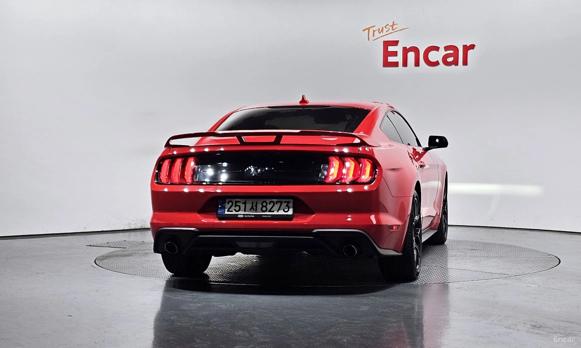 Ford Mustang превью 4