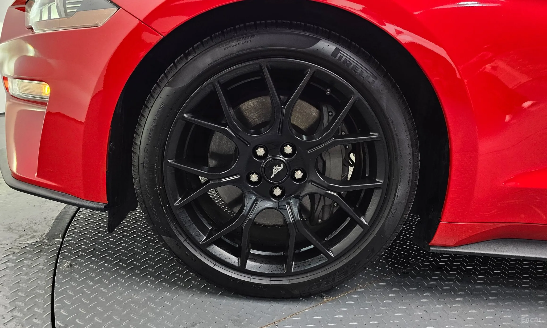 Ford Mustang превью 5