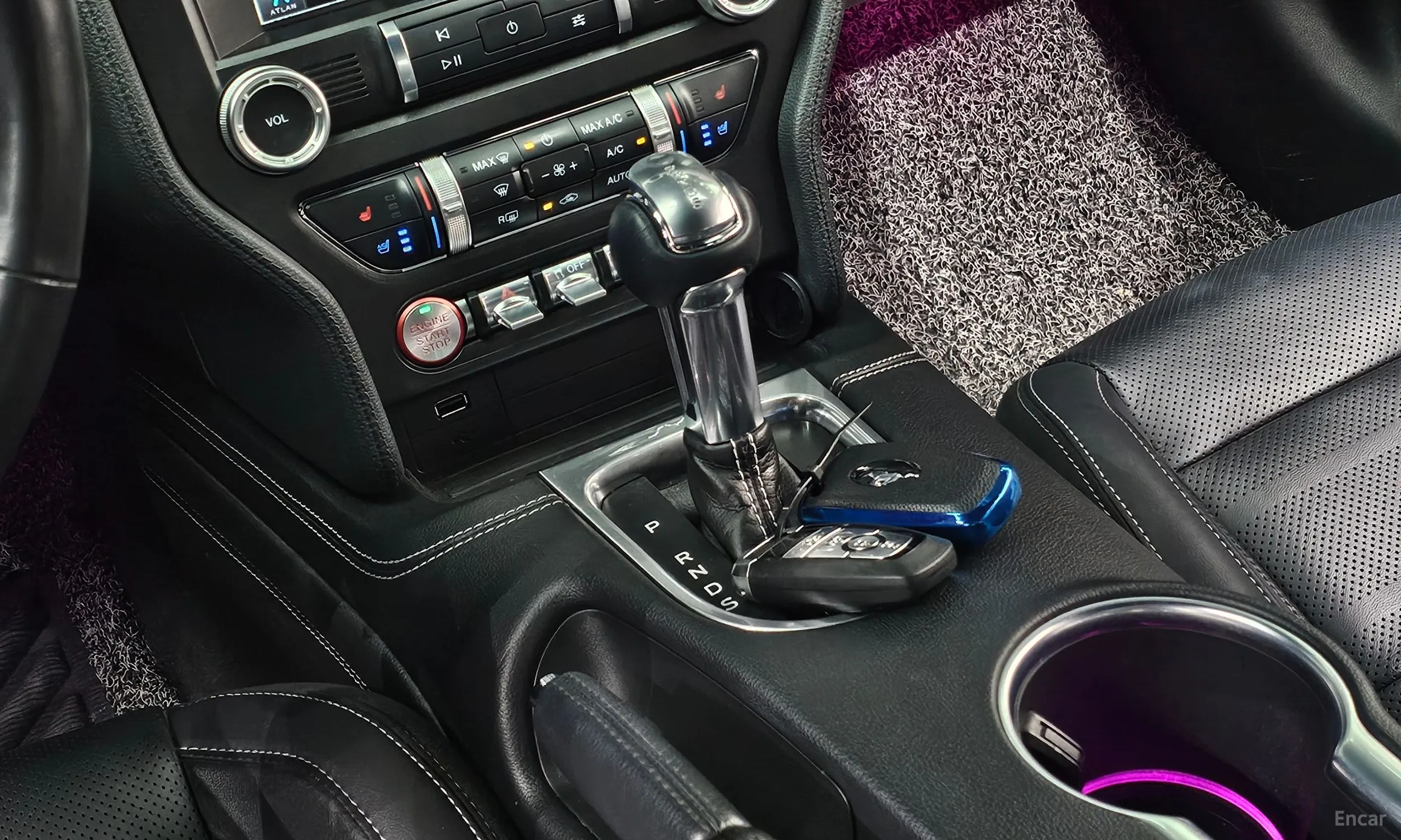 Ford Mustang превью 9