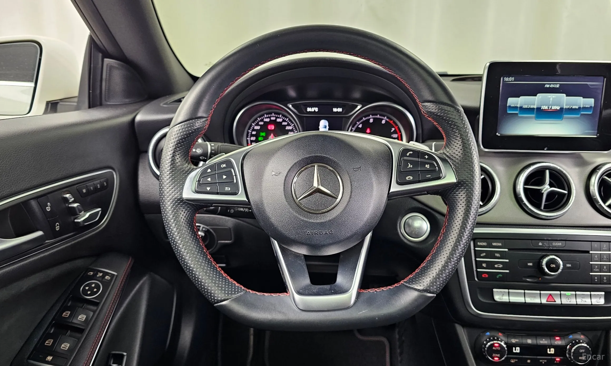 Mercedes Benz CLA-Class C117 превью 13