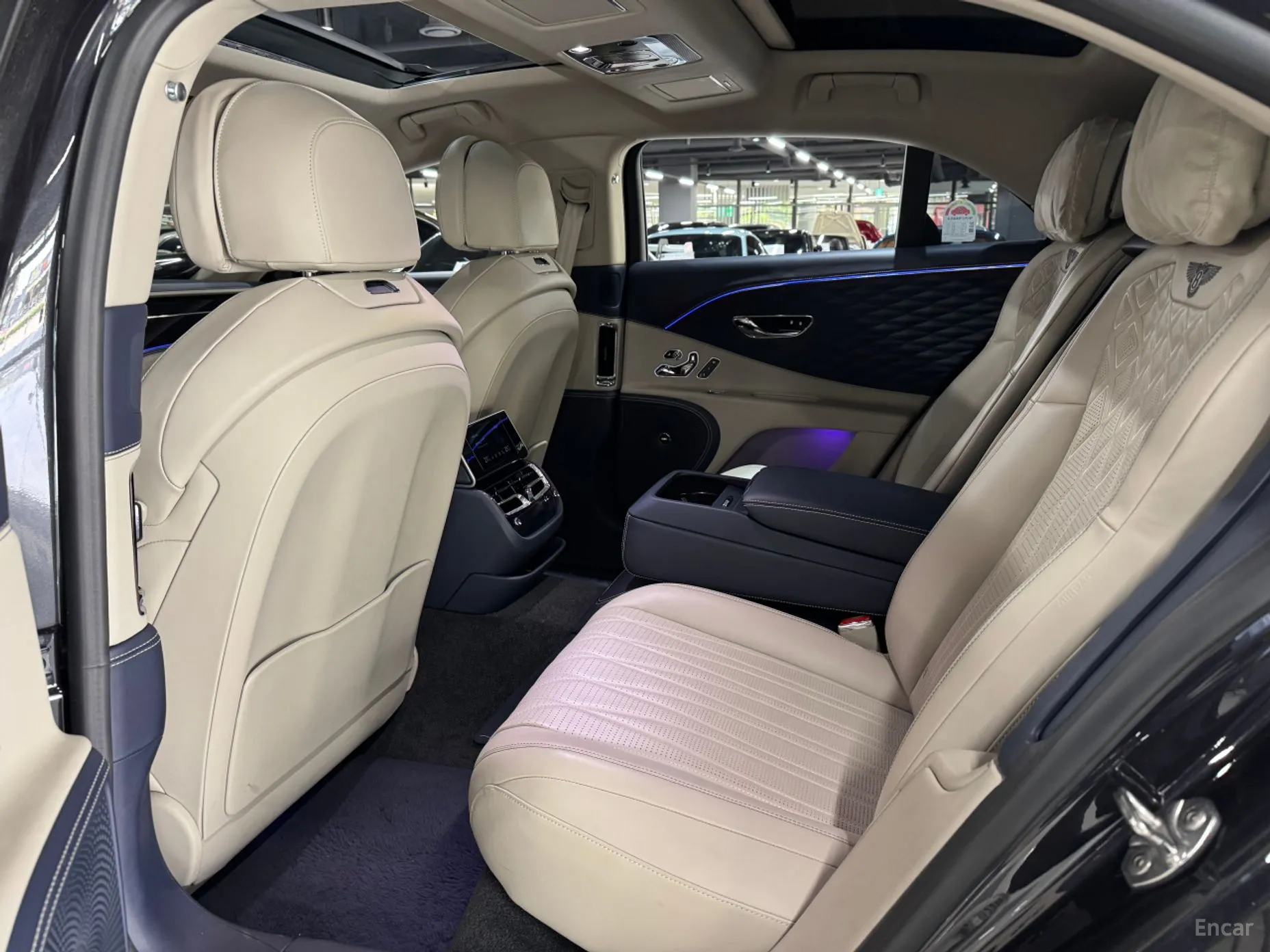Bentley Flying Spur 3rd Generation превью 12