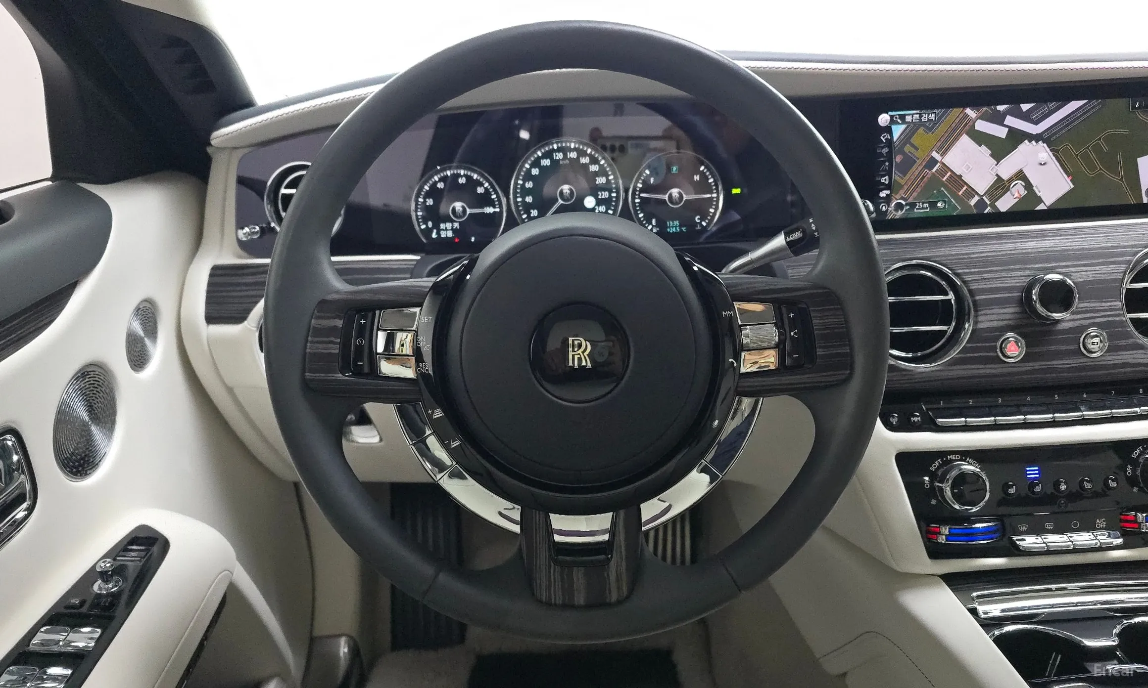 Rolls-Royce Ghost 2nd Generation превью 13