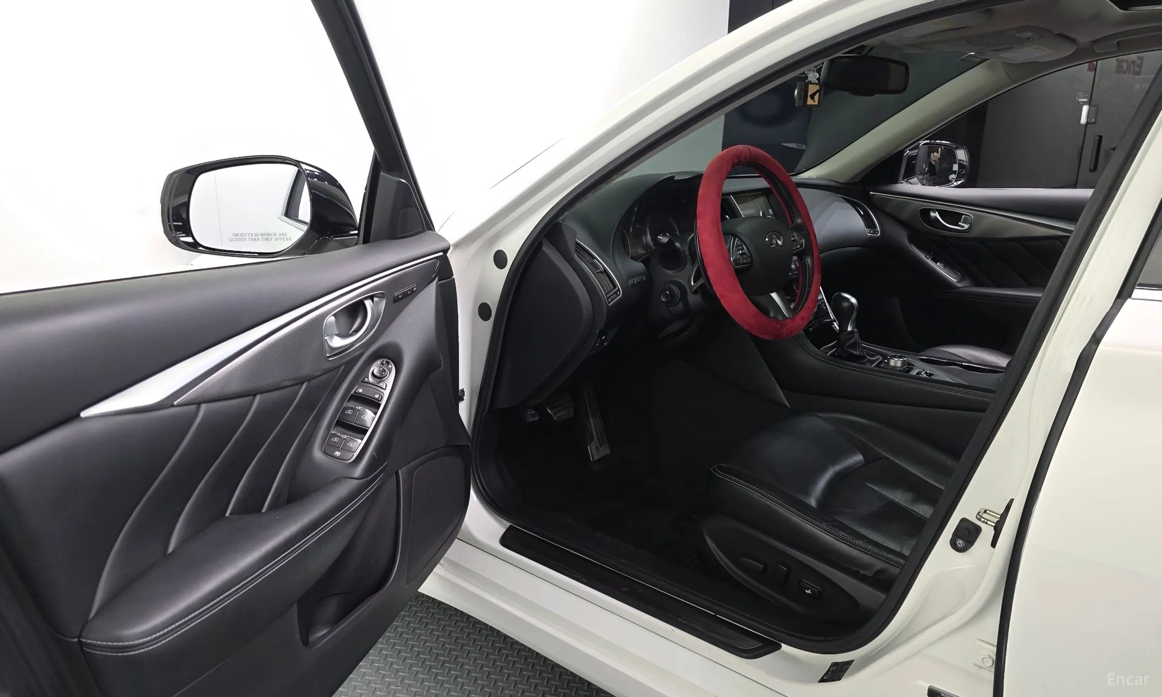 Infiniti Q50 превью 10