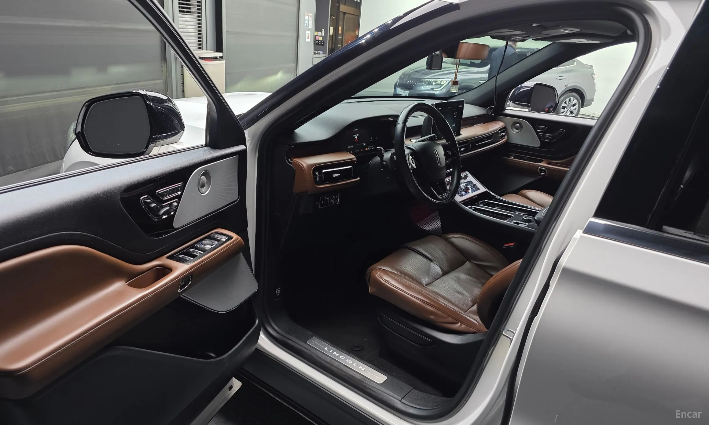 Lincoln Aviator 2nd Generation превью 10