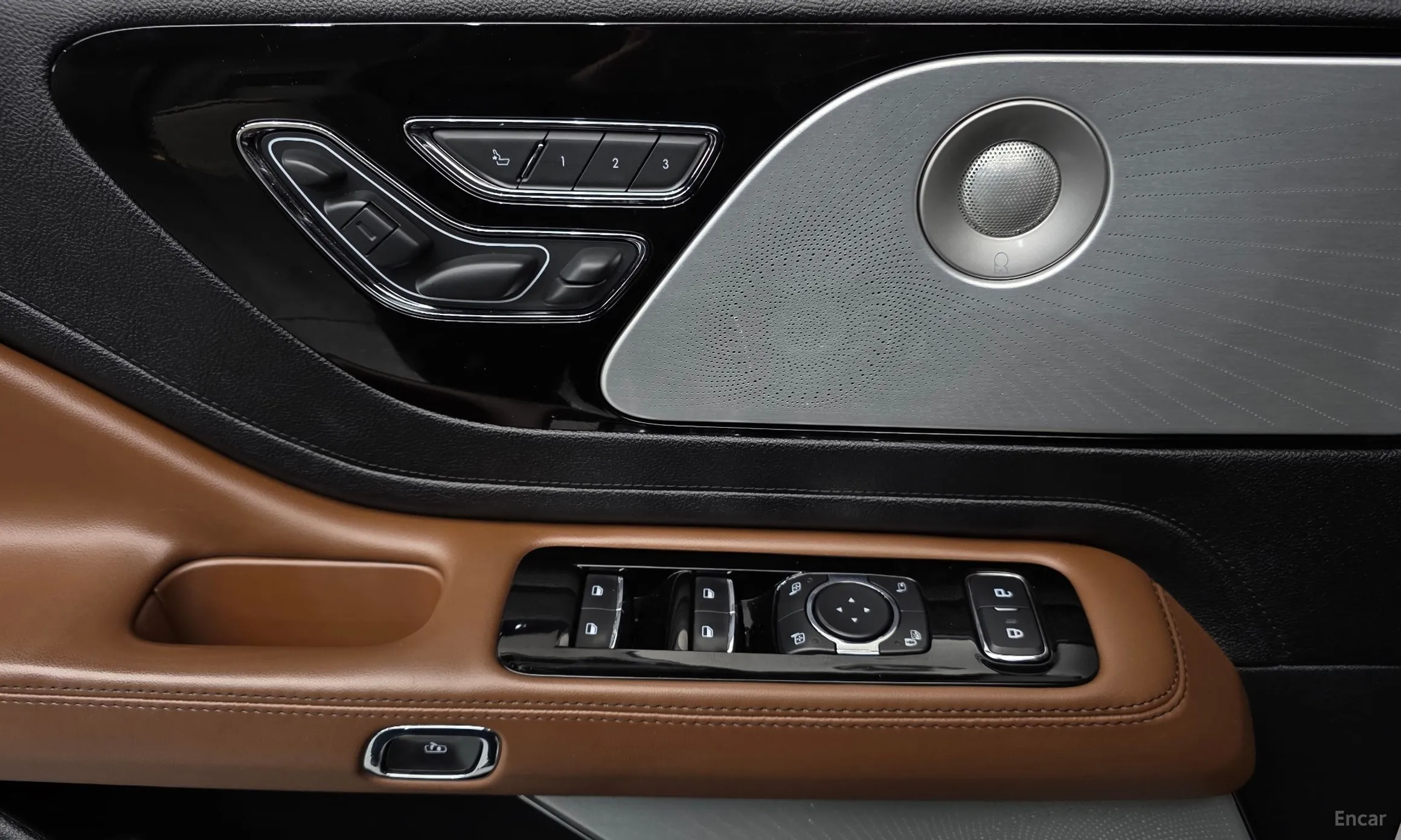 Lincoln Aviator 2nd Generation превью 13
