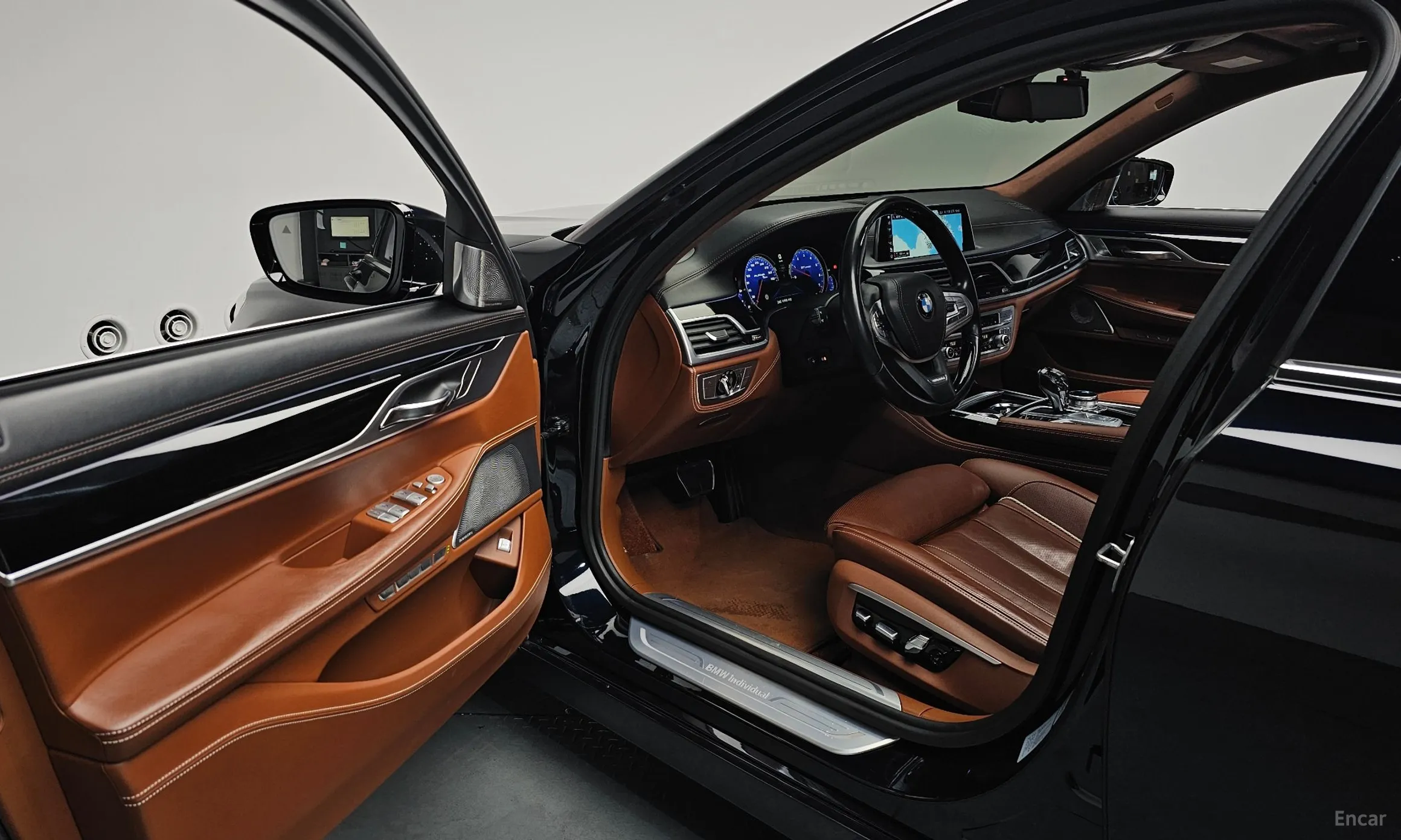 BMW 7 Series (G11) превью 10