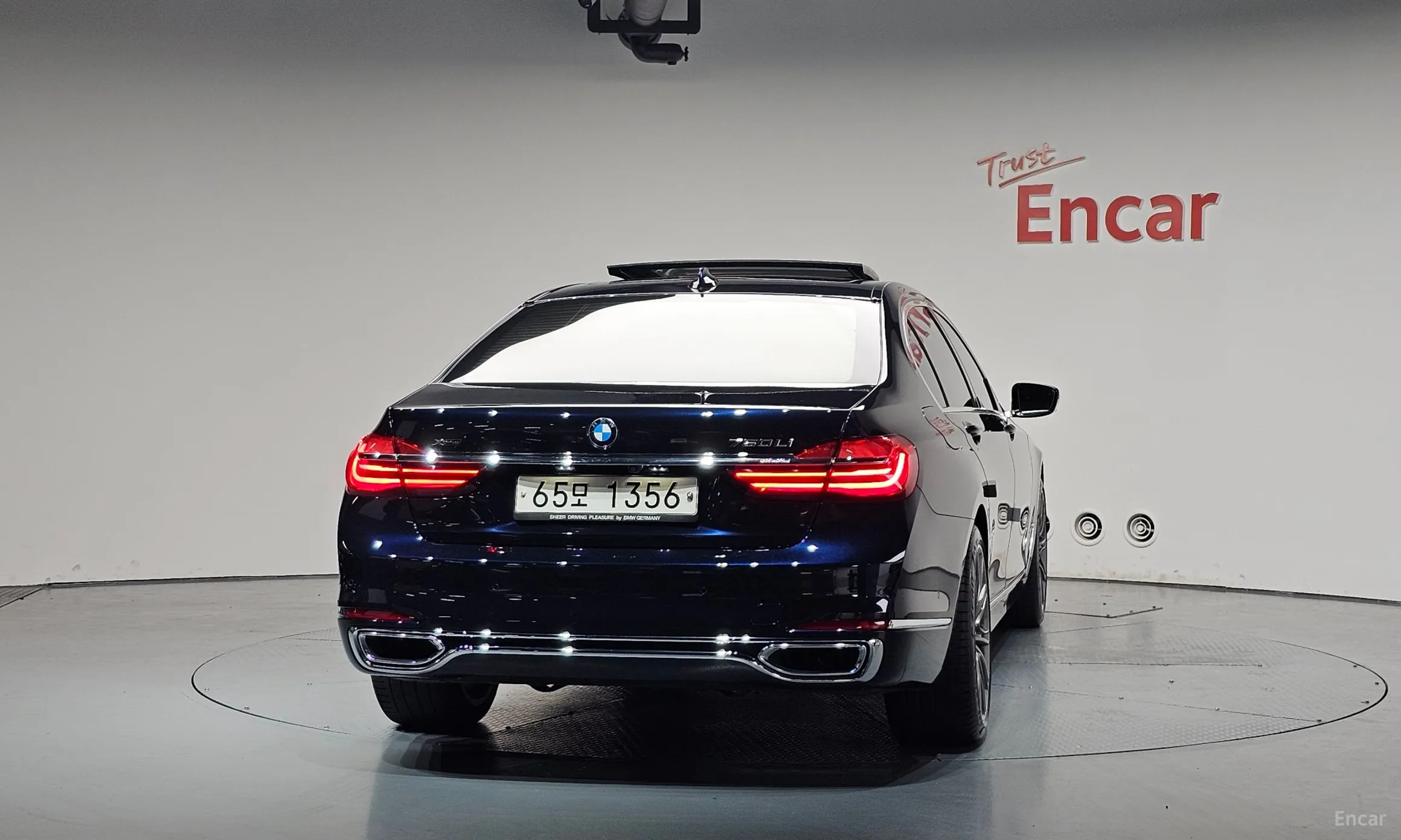 BMW 7 Series (G11) превью 4