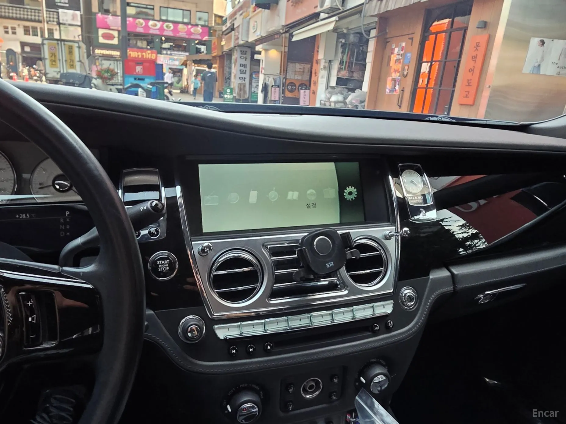 Rolls-Royce Ghost превью 10
