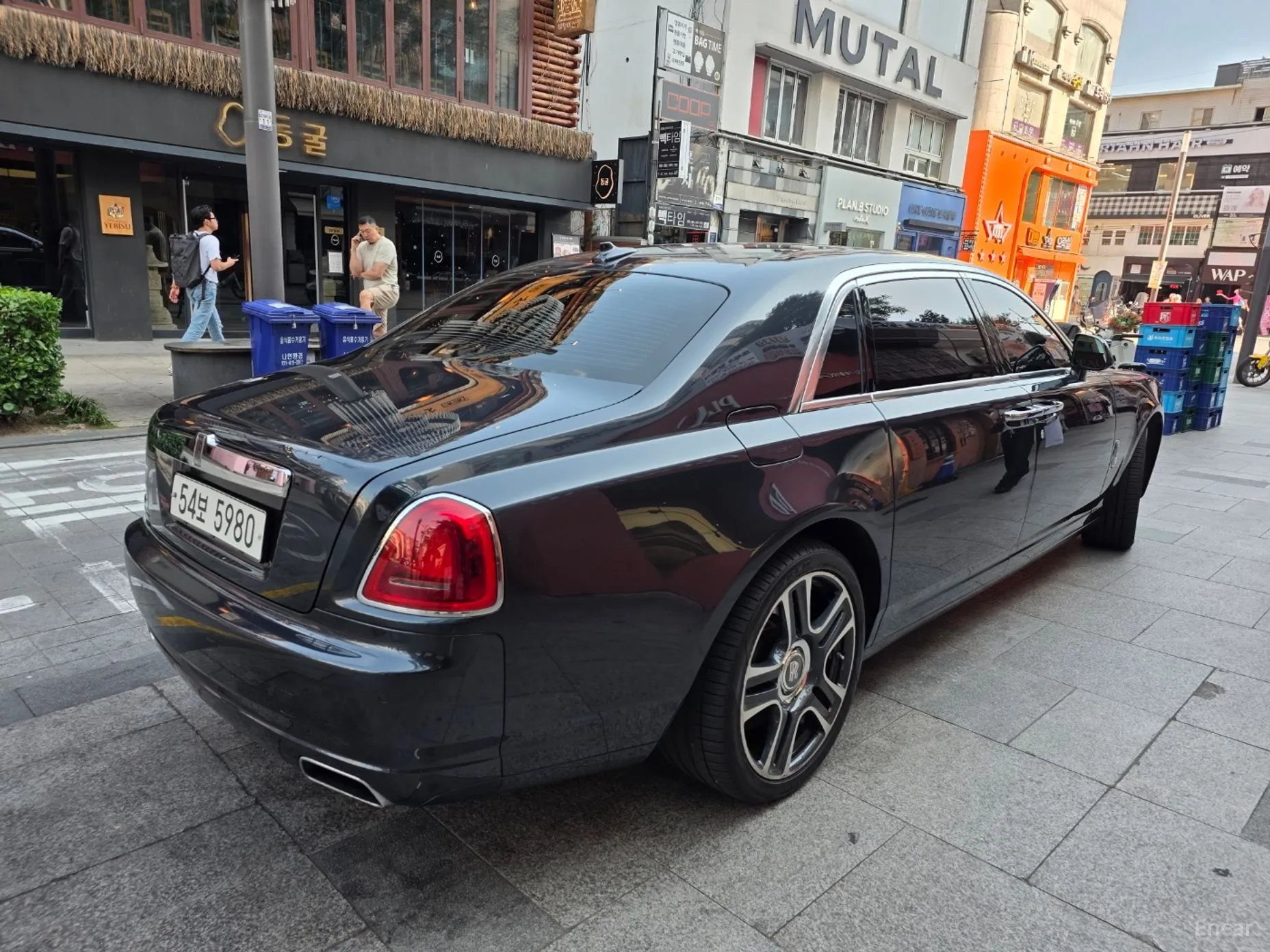 Rolls-Royce Ghost превью 5