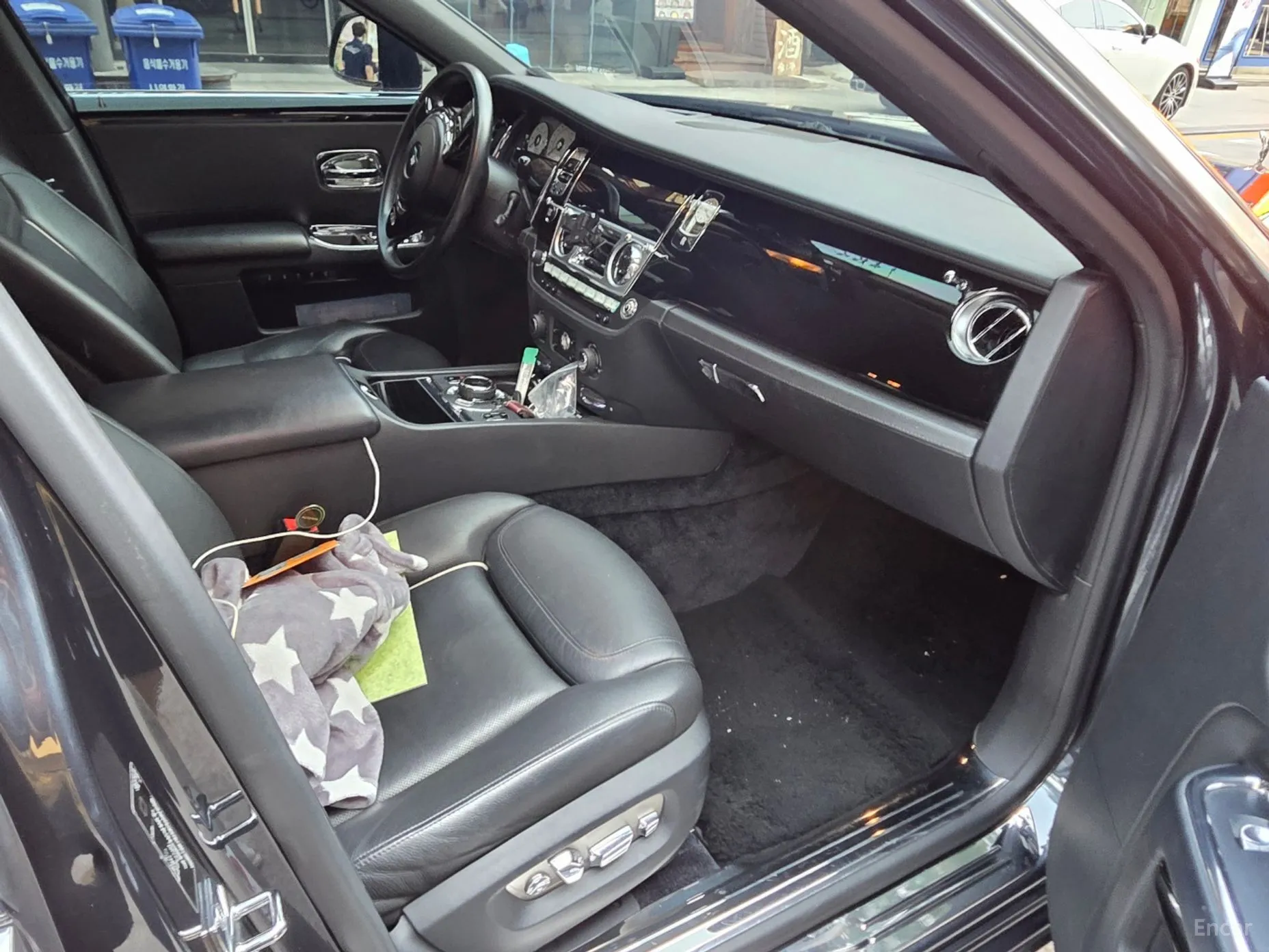 Rolls-Royce Ghost превью 6