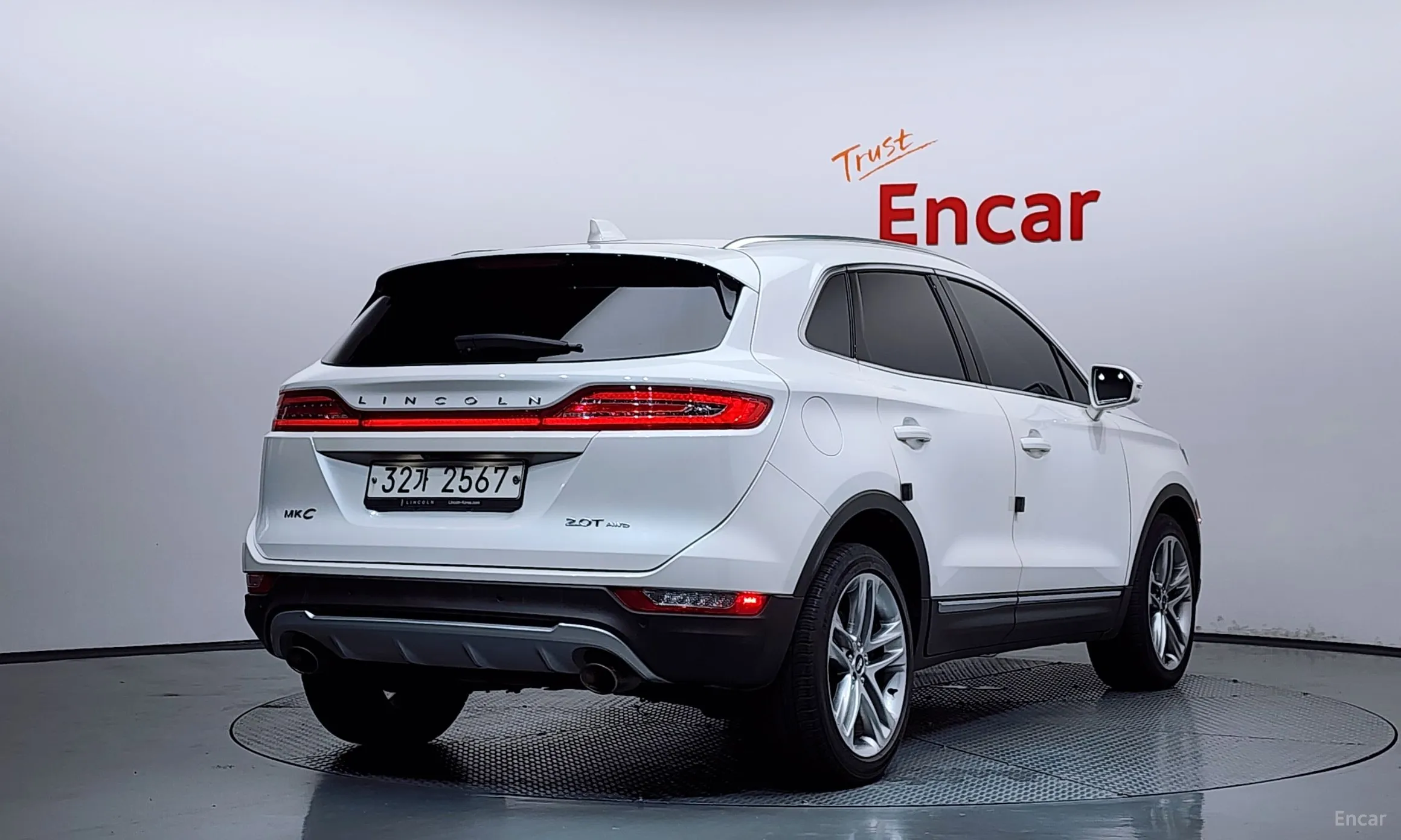 Lincoln MKC превью 2