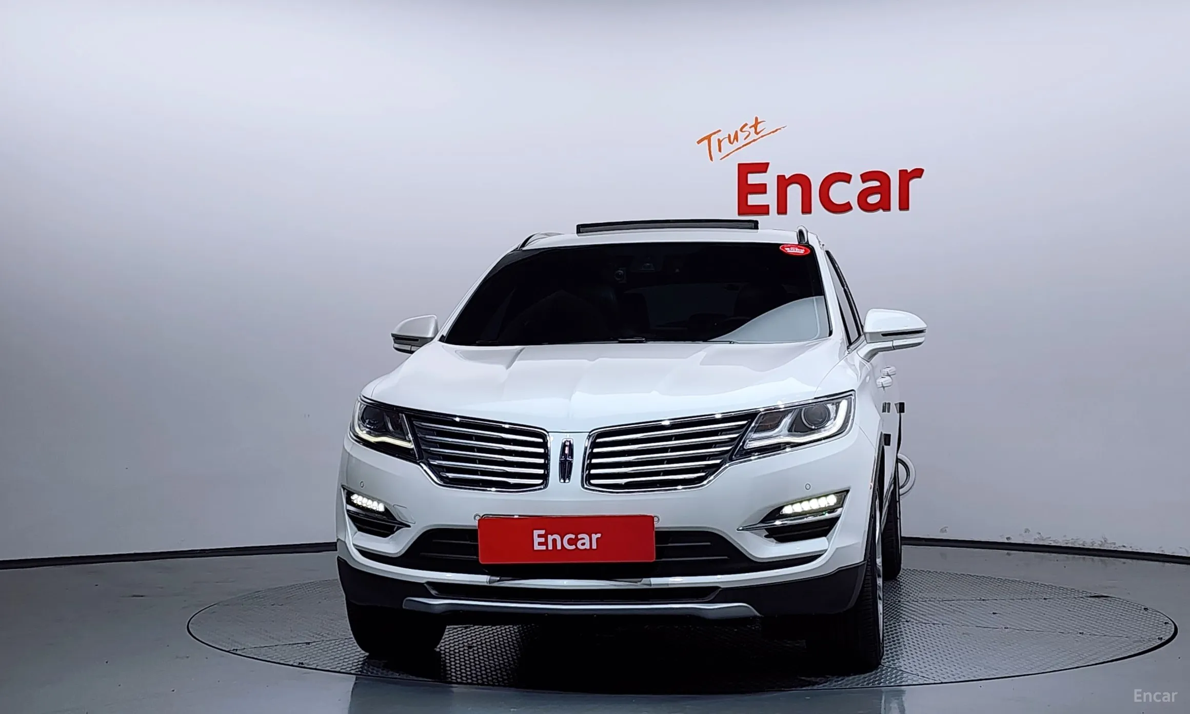 Lincoln MKC превью 3