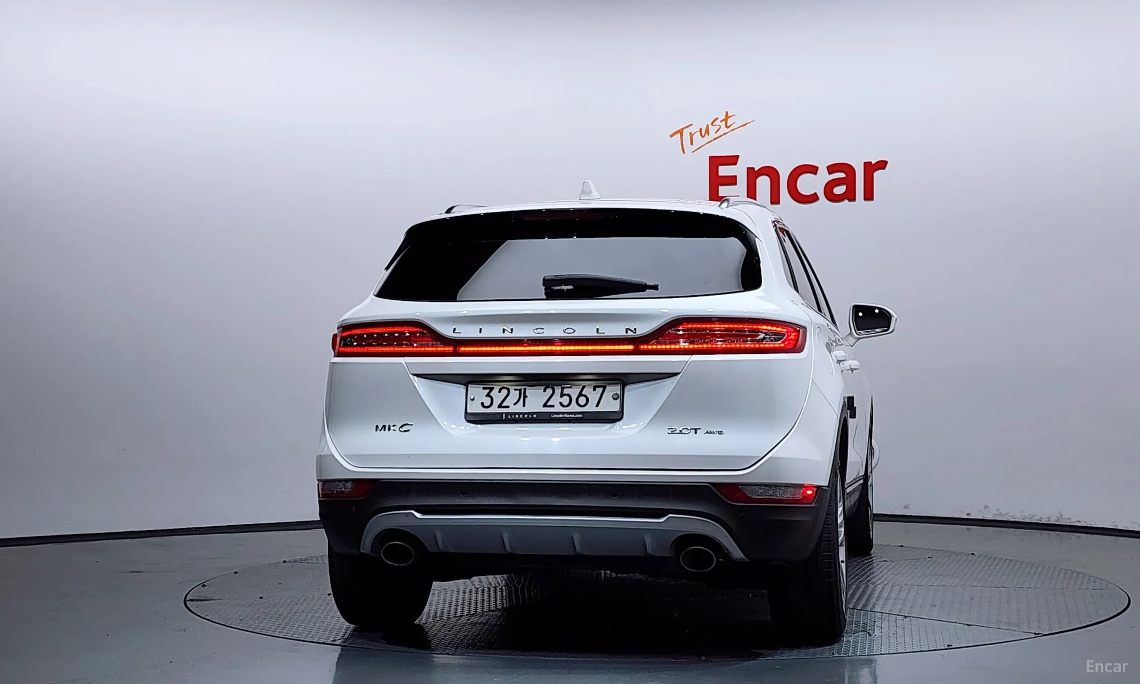 Lincoln MKC превью 4