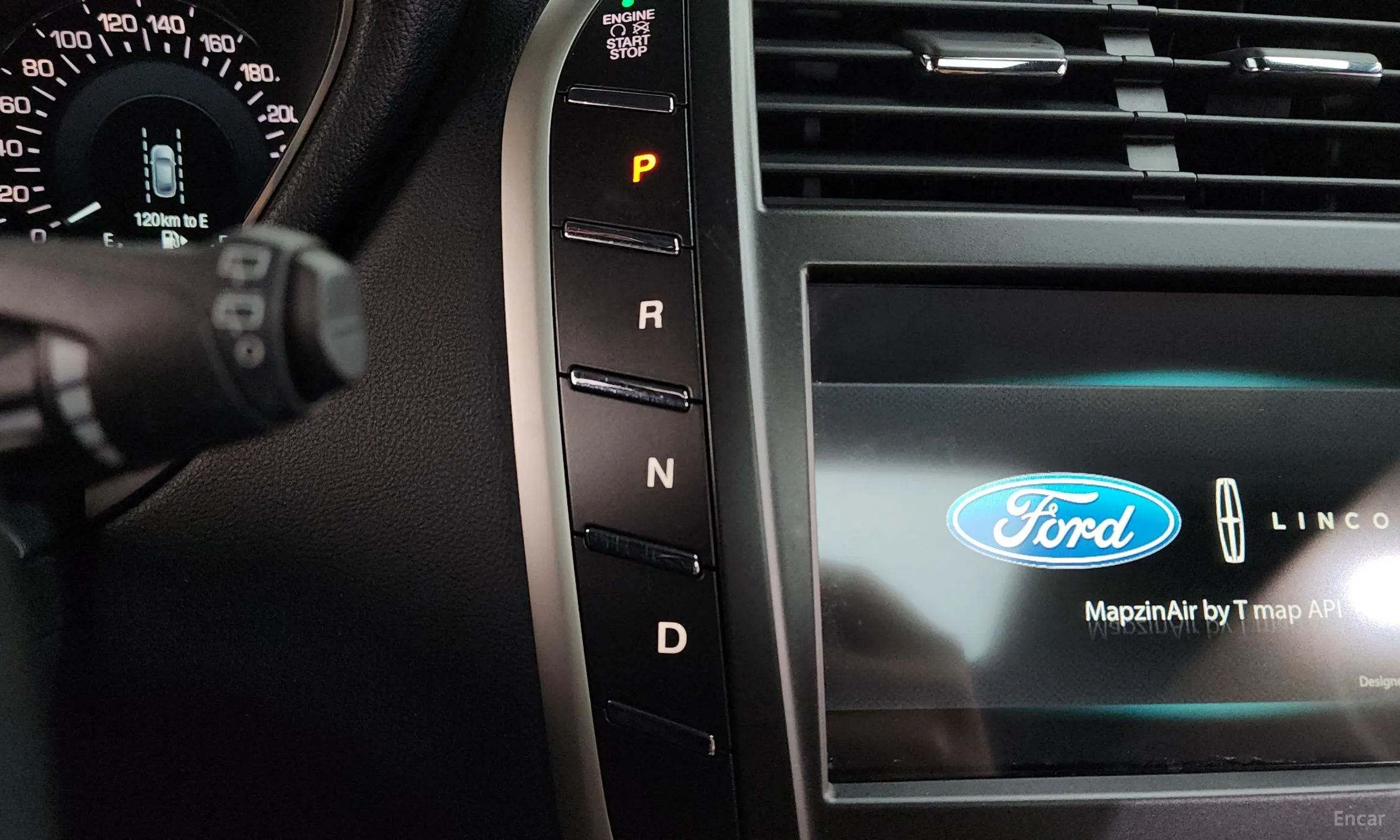Lincoln MKC превью 9