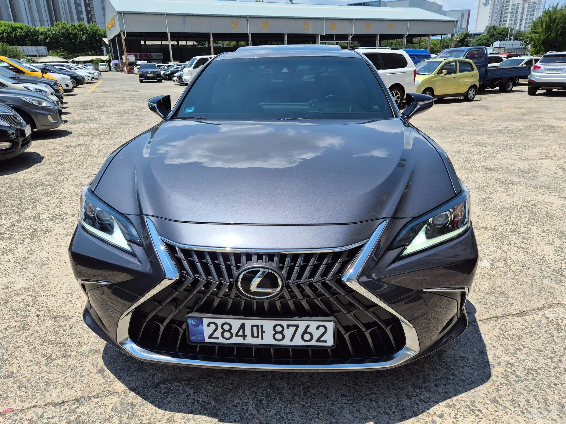 Lexus ES300h 7th Generation