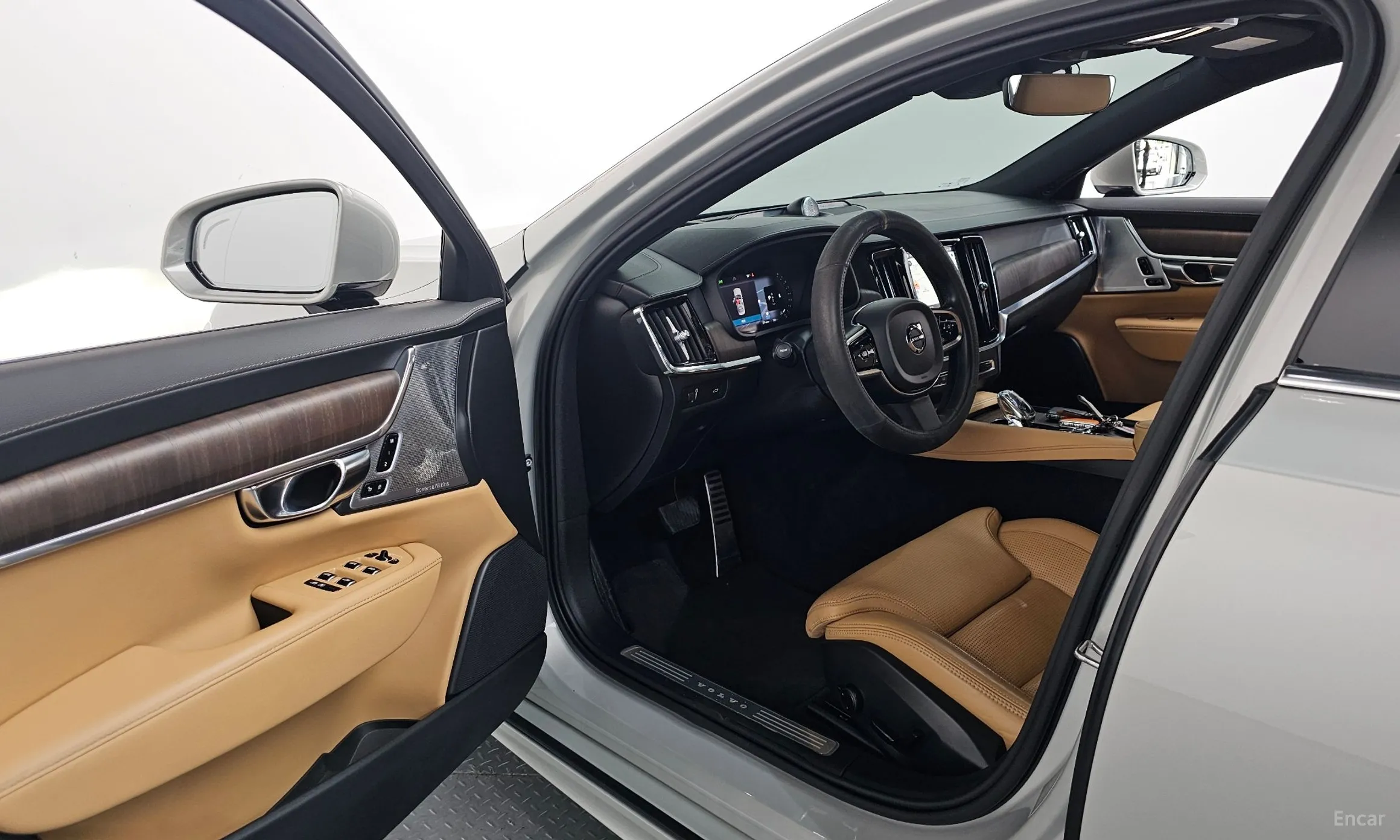 Volvo S90 превью 10