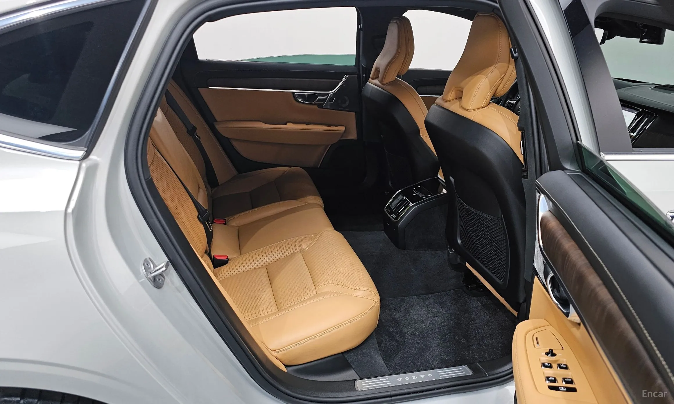 Volvo S90 превью 11