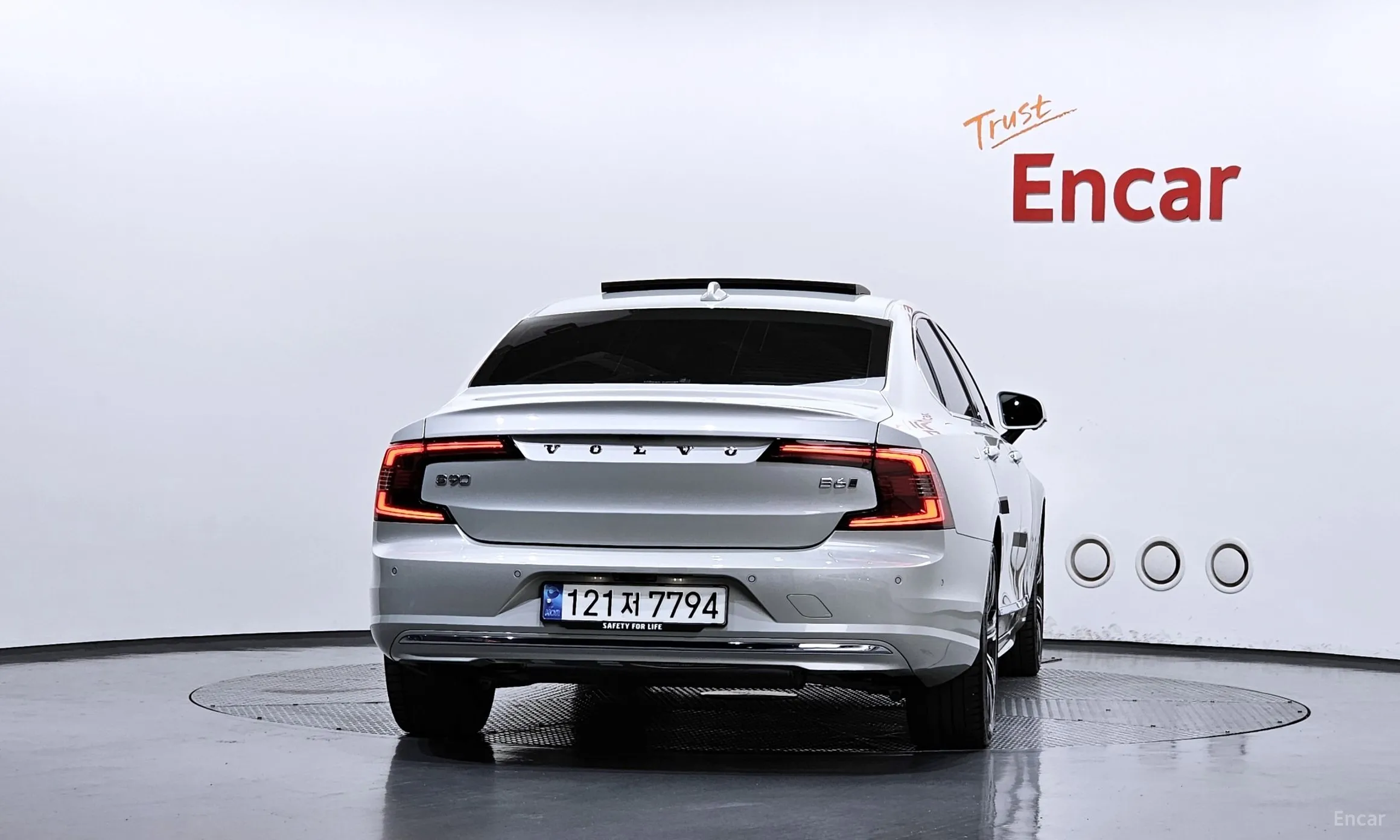 Volvo S90 превью 4