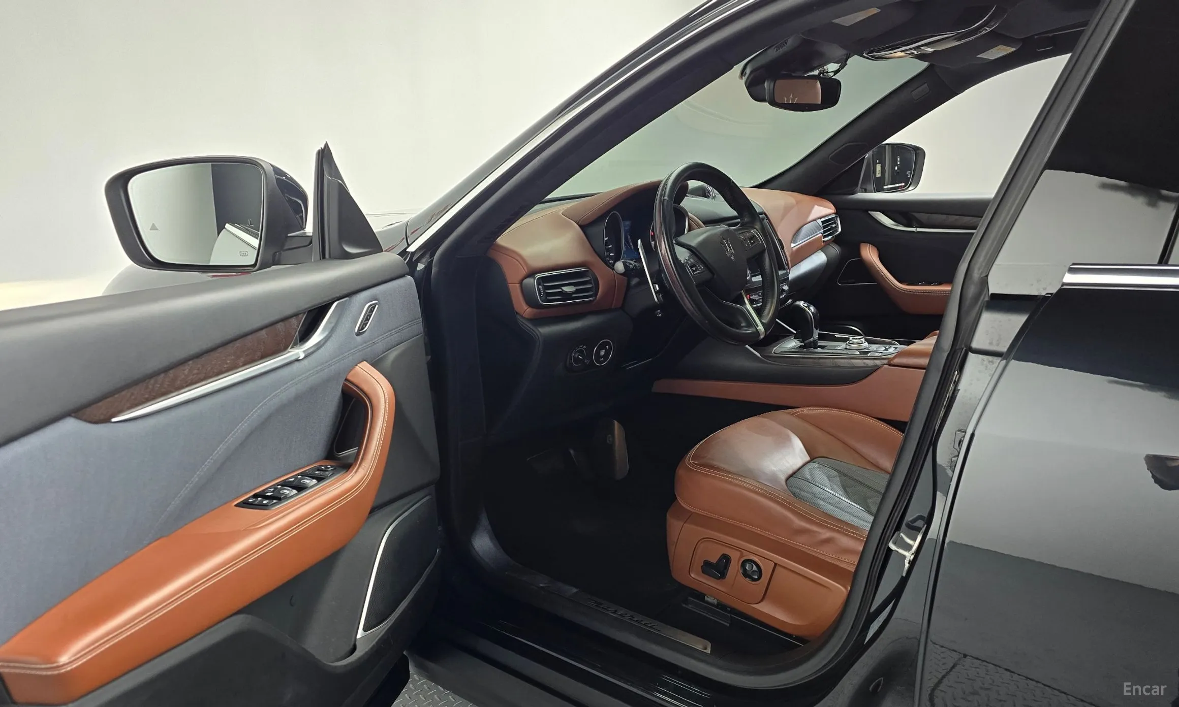 Maserati Levante превью 10
