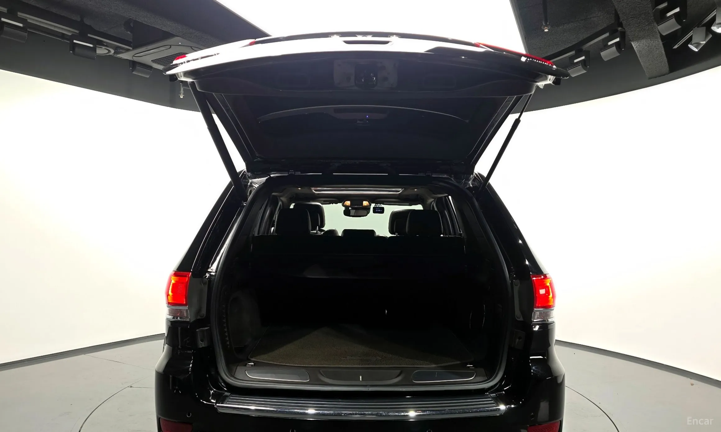 Jeep Grand Cherokee превью 20