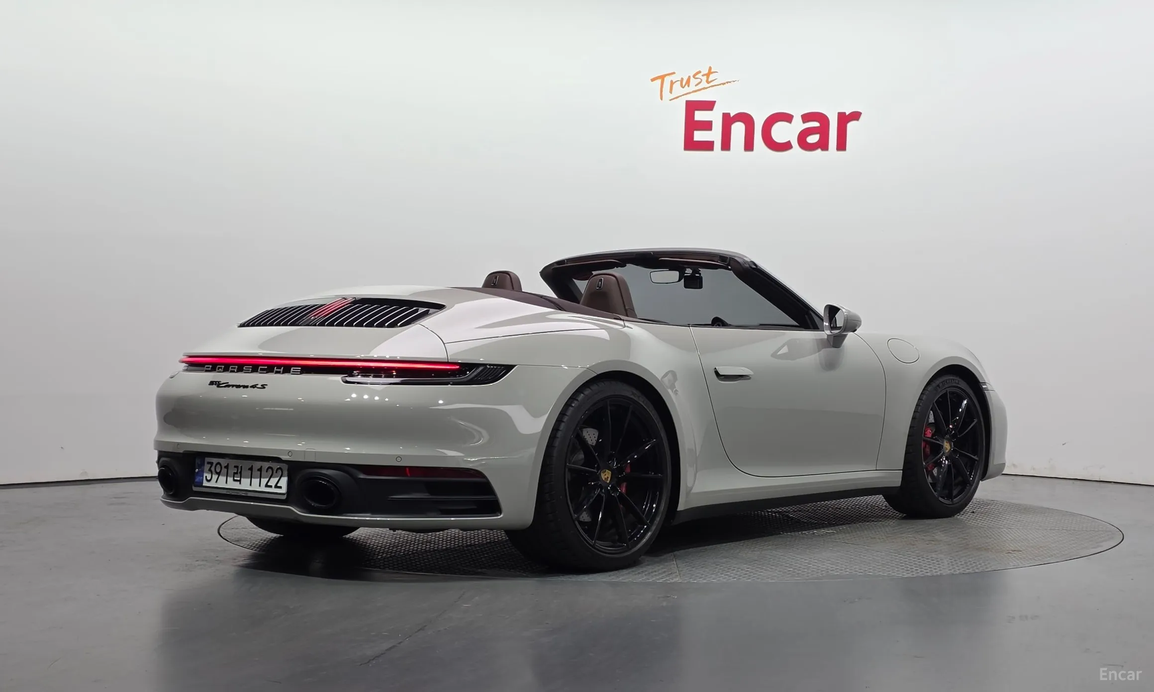 Porsche 911 (992)