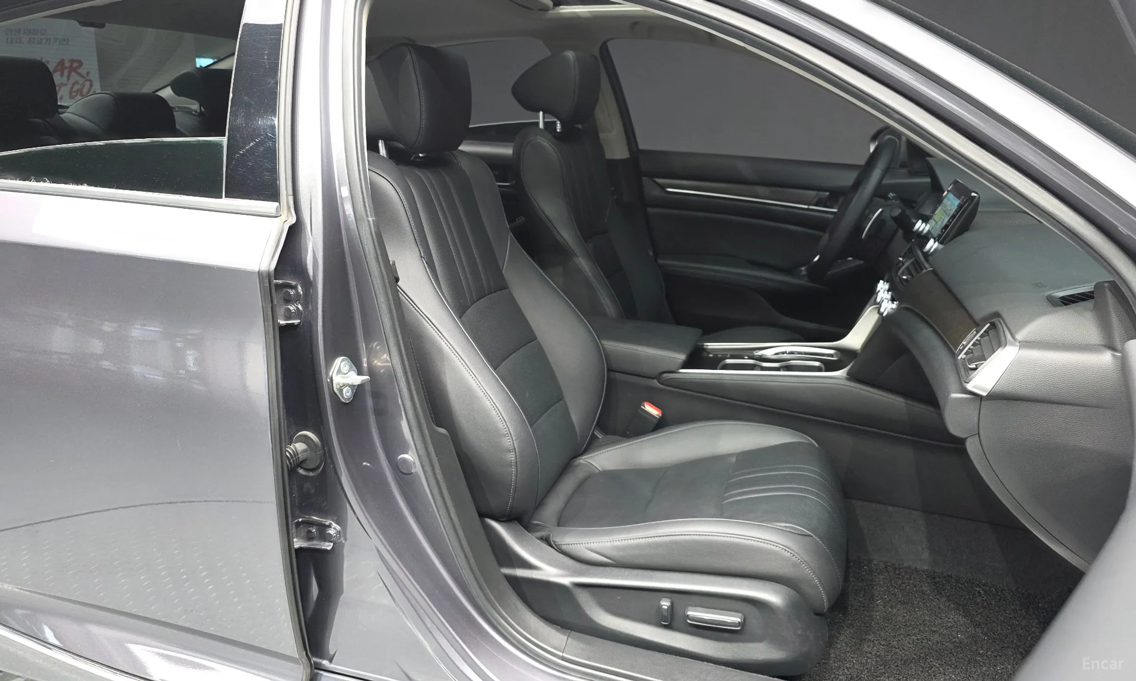 Honda Accord 10th Generation превью 11